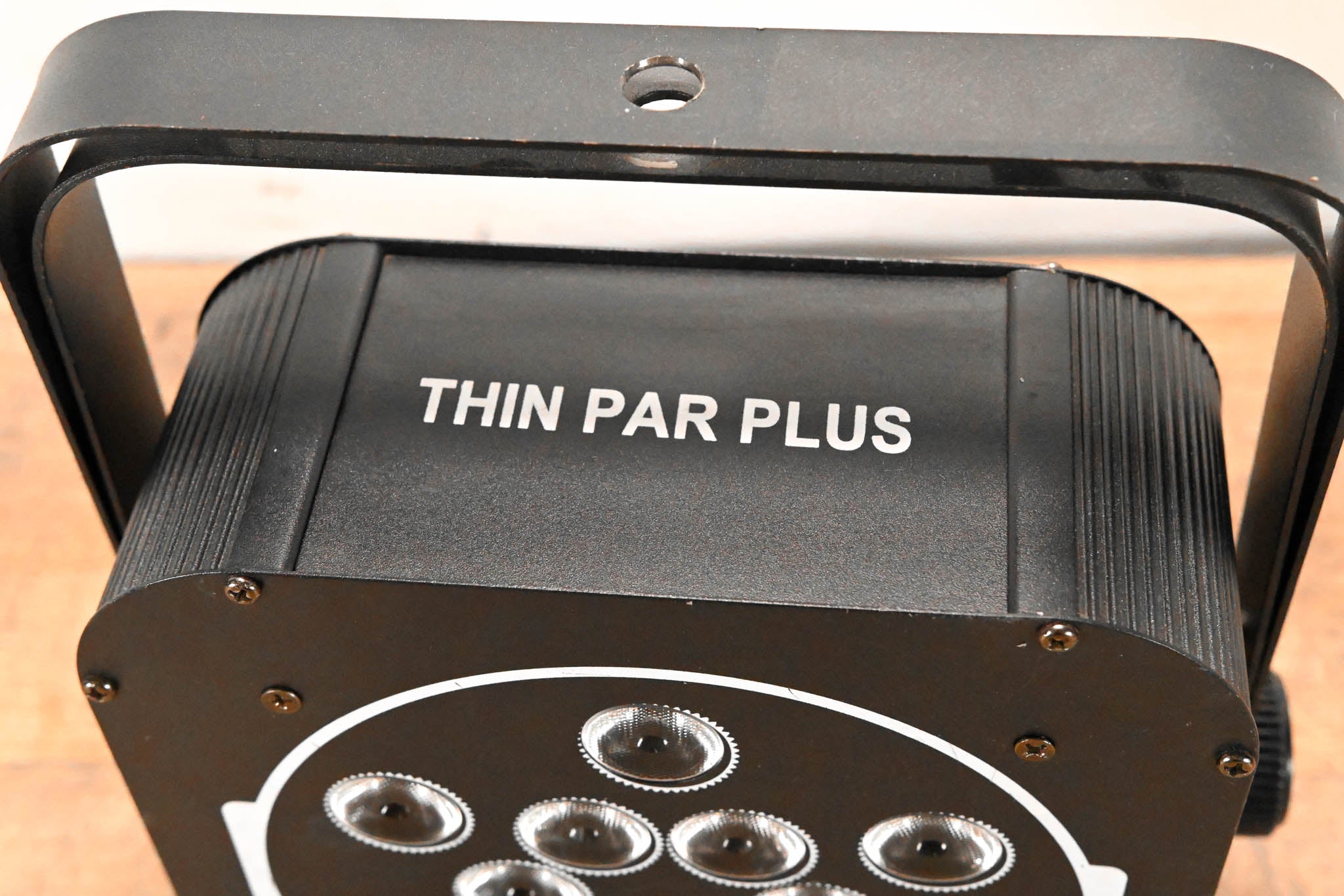 OmniSistem Thin Par Plus RGBW 6 x 10W RGBA Par Can Light
