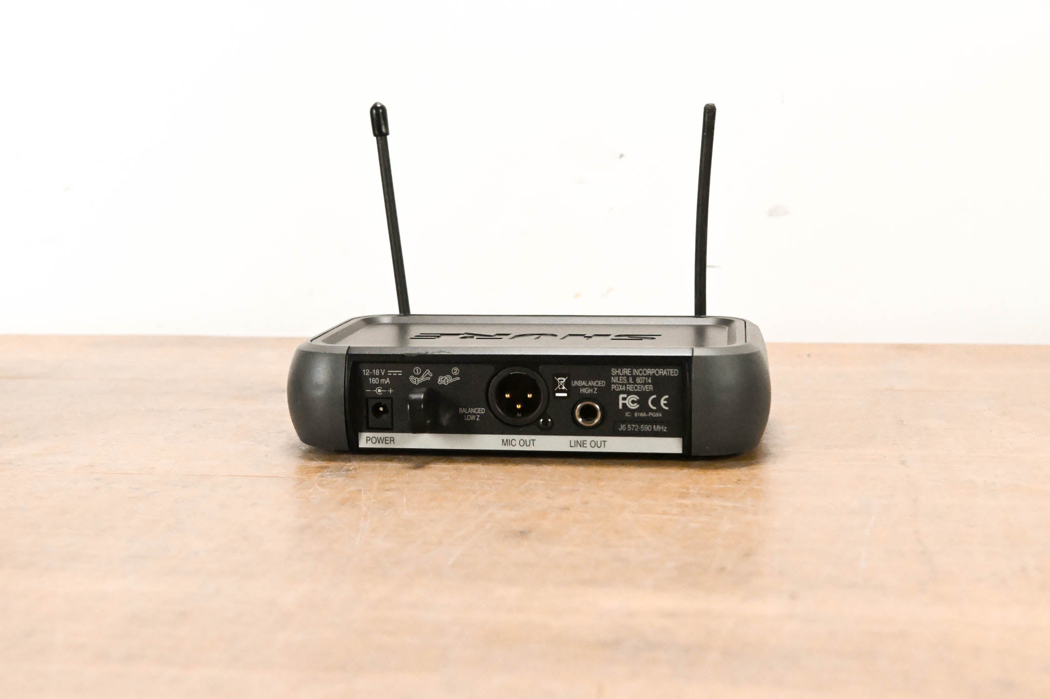 Shure PGX14 Wireless Beltpack System - J6 Band: 572-590 MHz