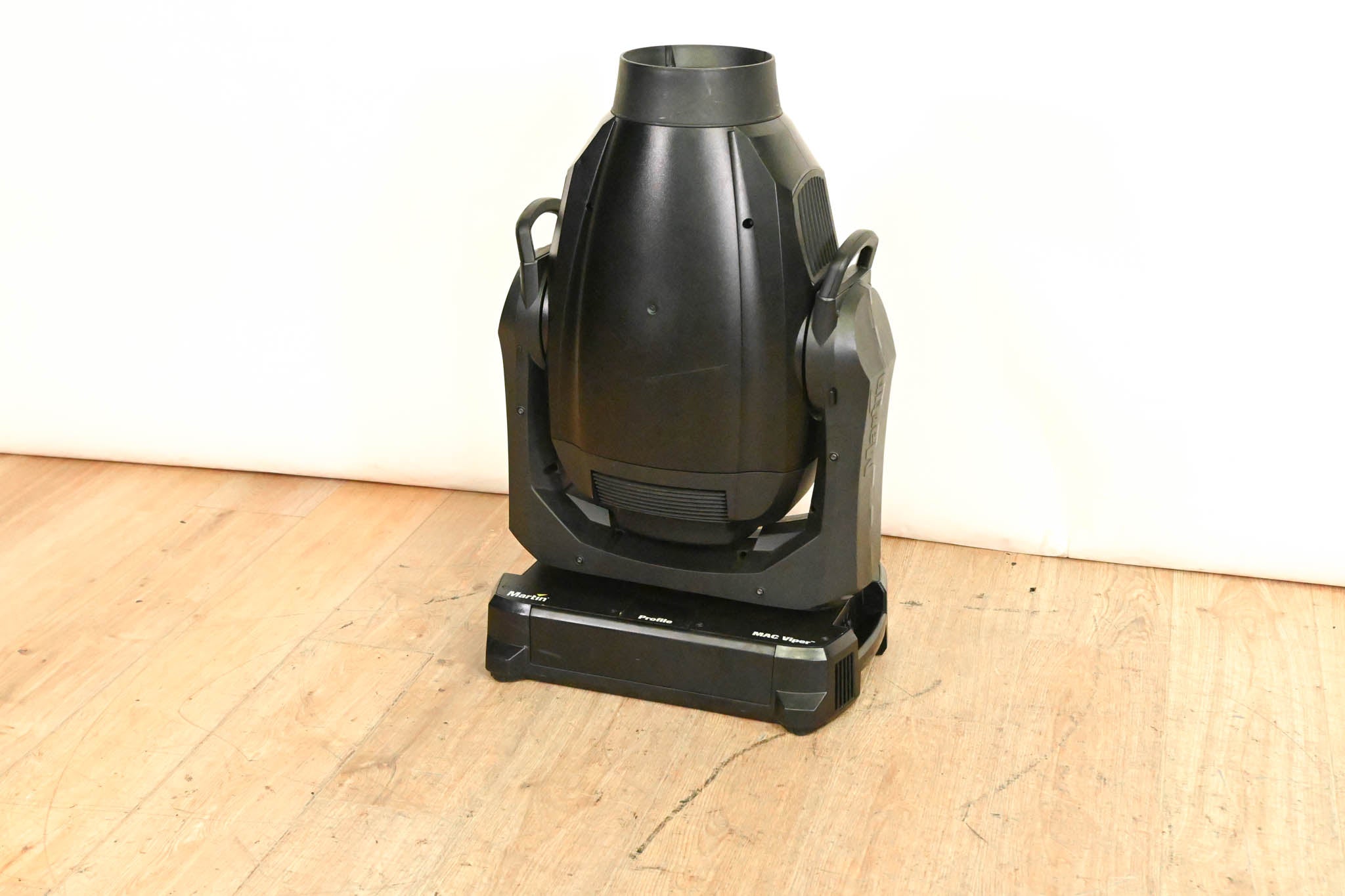 Martin MAC Viper Profile High Output Discharge-Based Moving Light