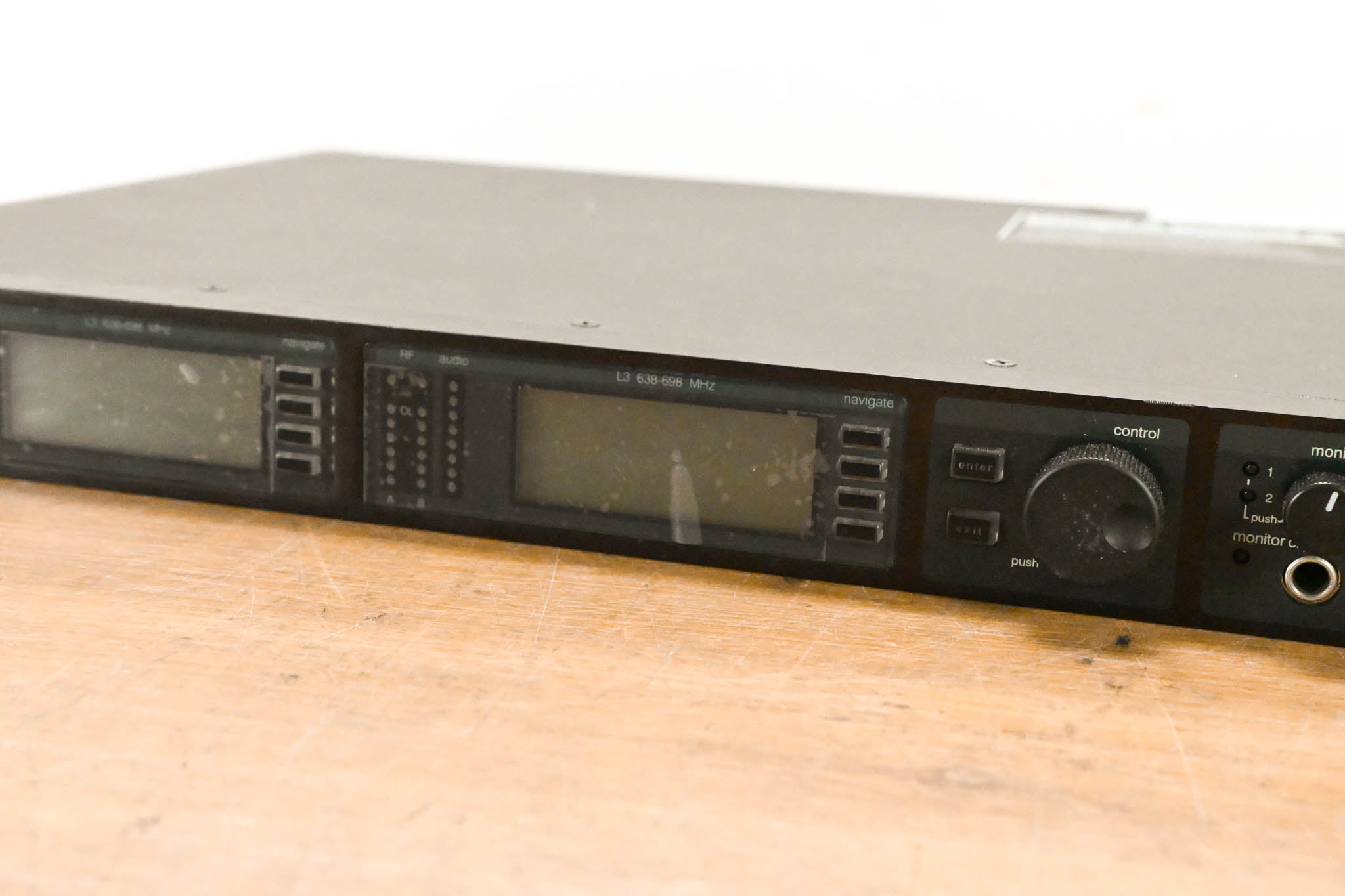 Shure UR4D Wireless Receiver w/ two UR2/SM58 Handheld Mics - L3 Band