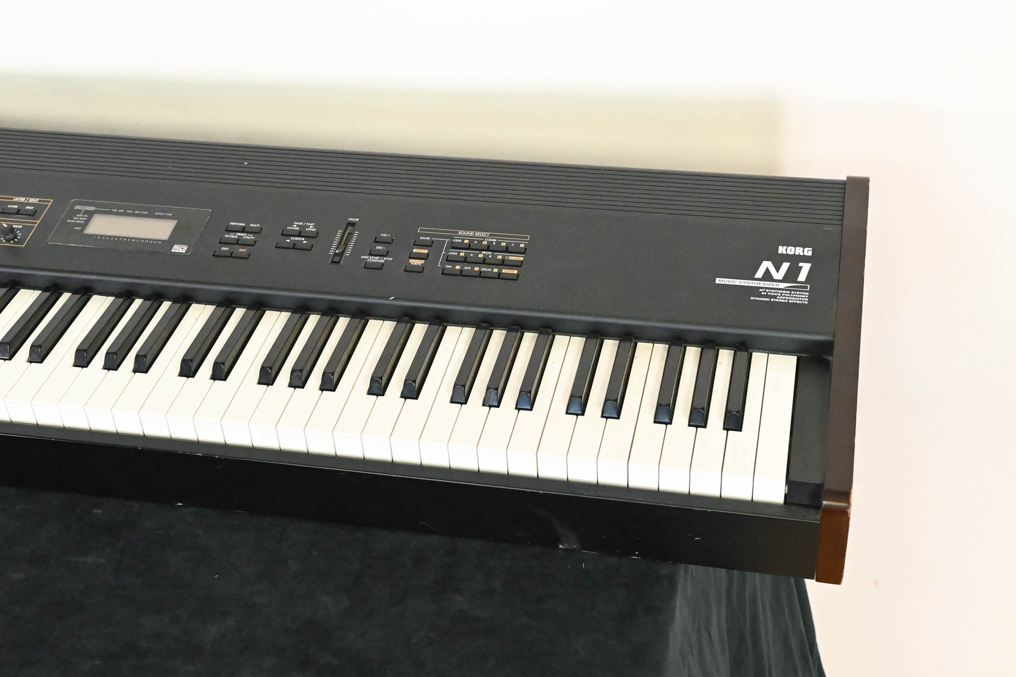 Korg N1 88-Note Weighted-Key Music Synthesizer (NO PSU)
