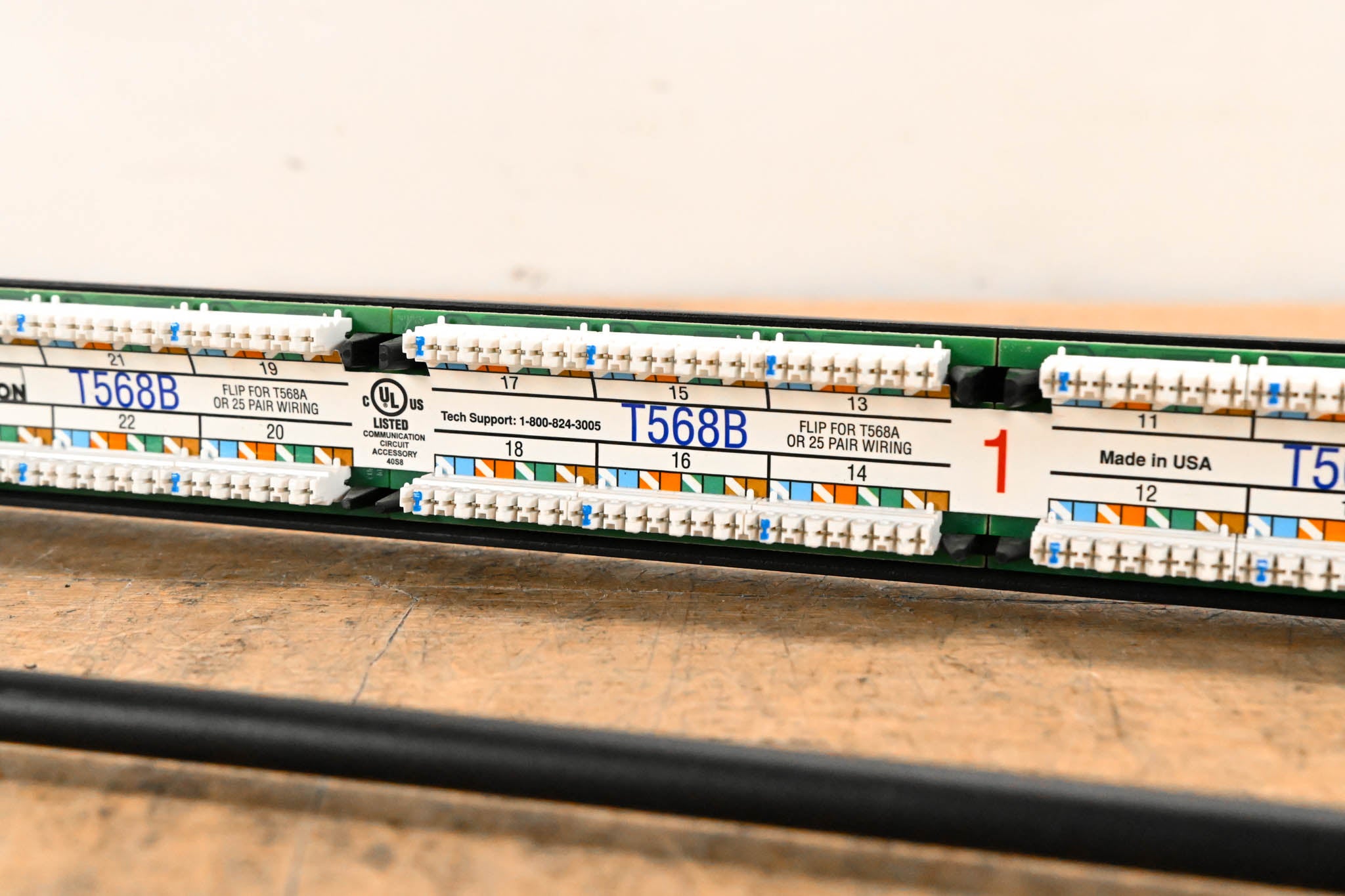 Leviton eXtreme 6+ 24-Port  Cat 6 Universal Patch Panel