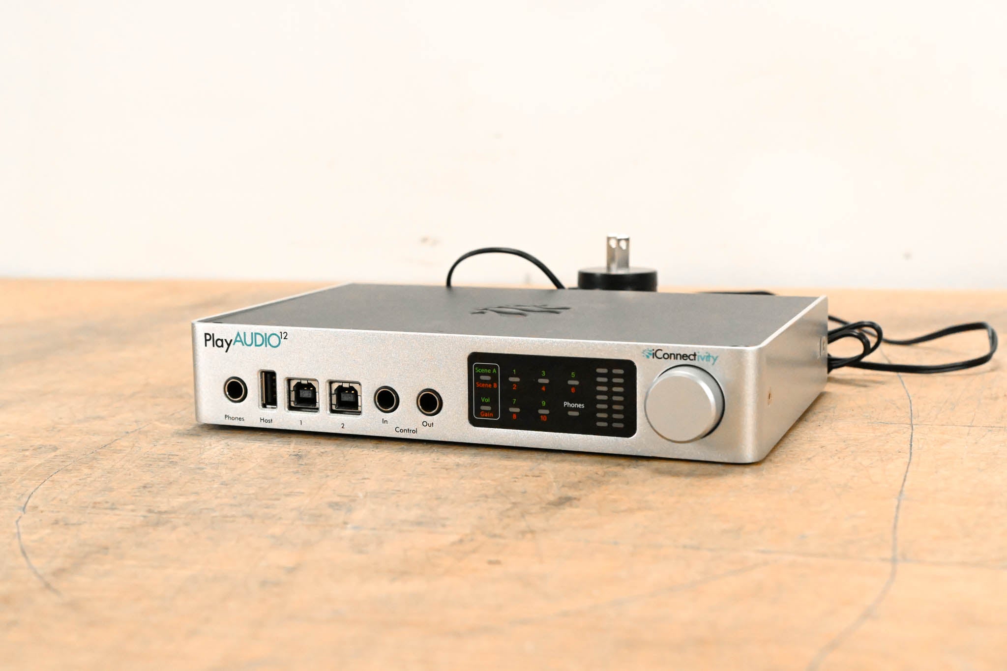 iConnectivity PlayAUDIO12 USB Audio and MIDI Interface