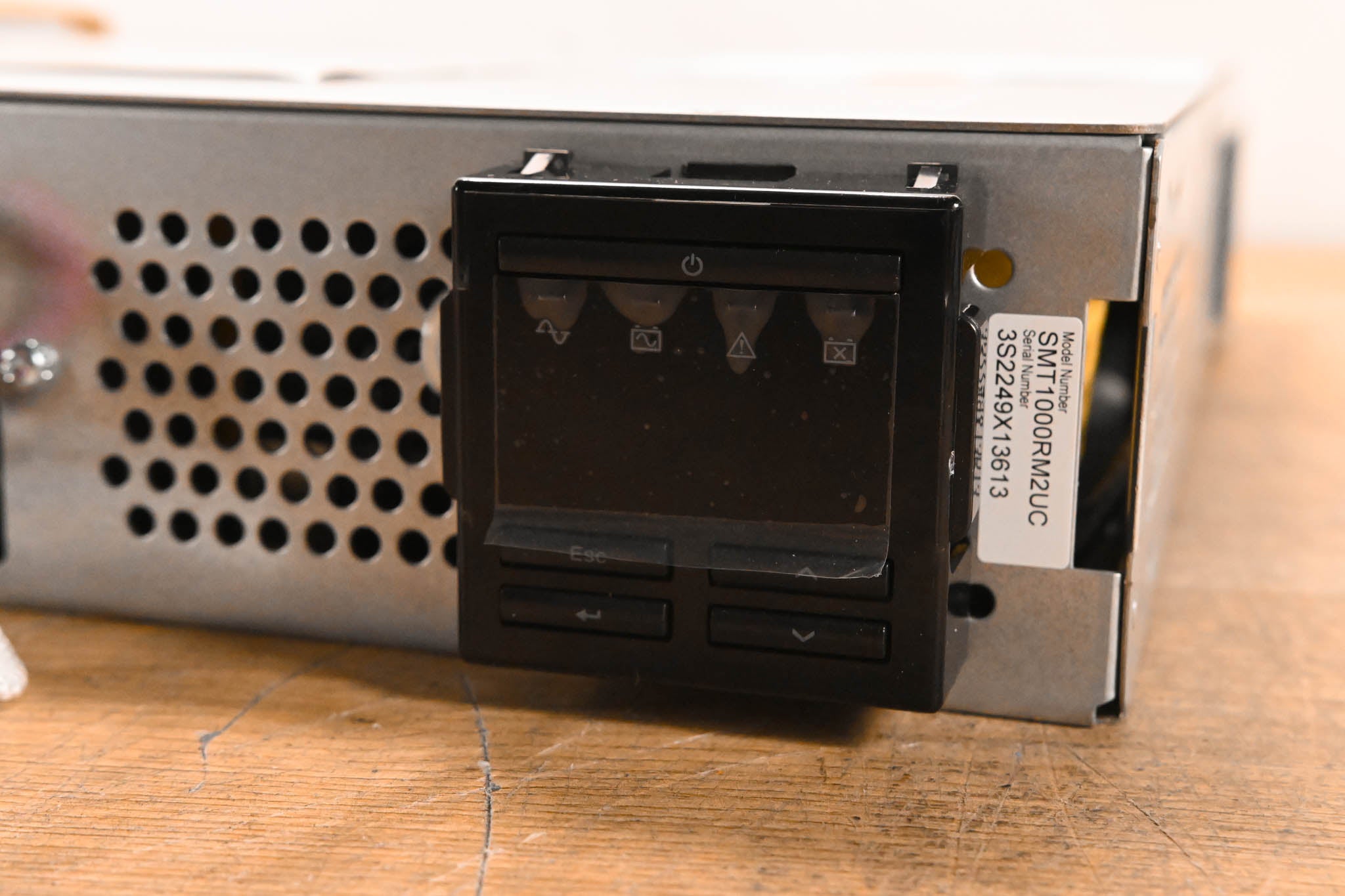 APC SMT1000RM2UC Smart-UPS Battery Backup w/ SmartConnect