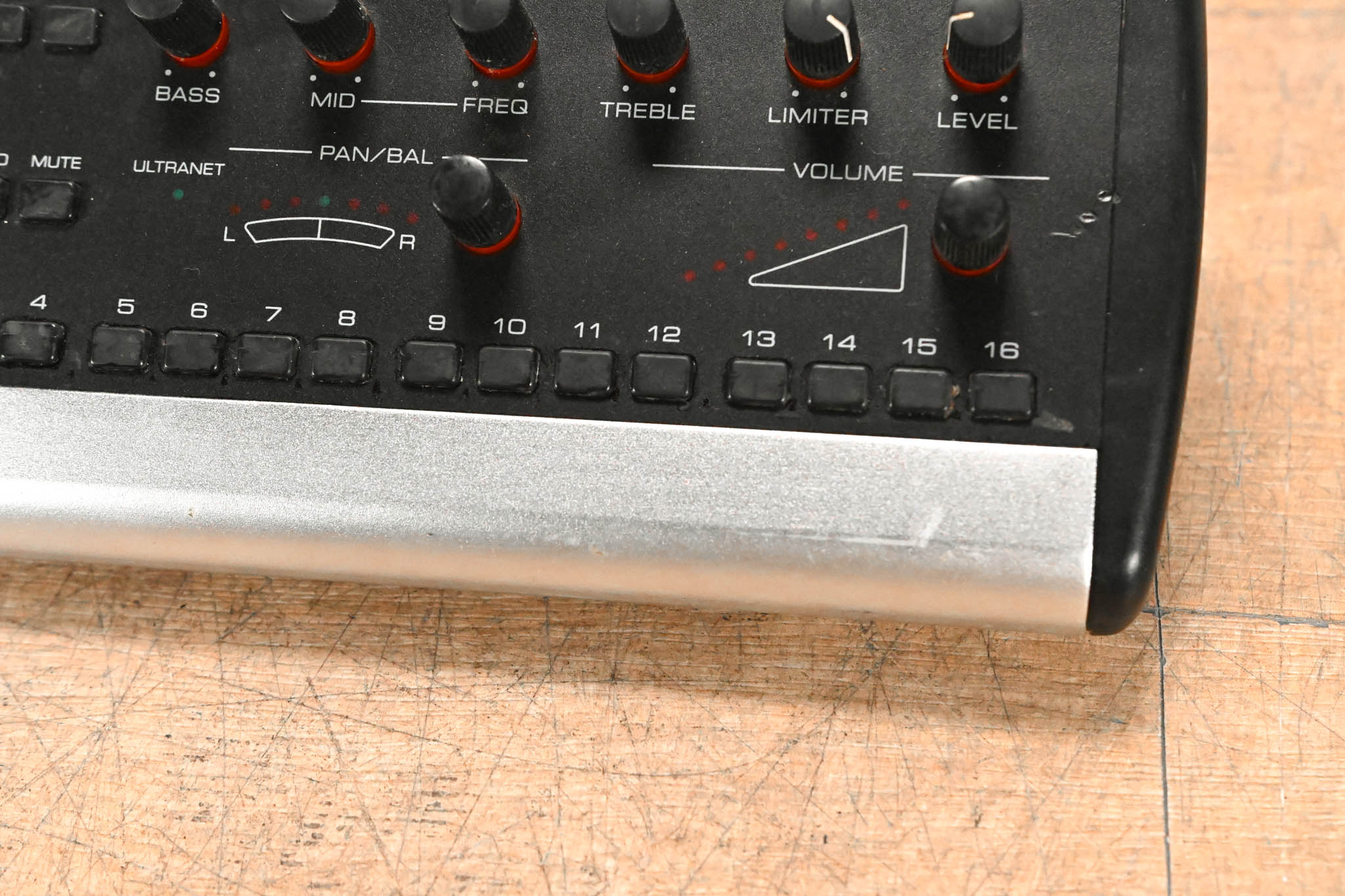 Behringer Powerplay P16-M 16-Channel Digital Personal Mixer