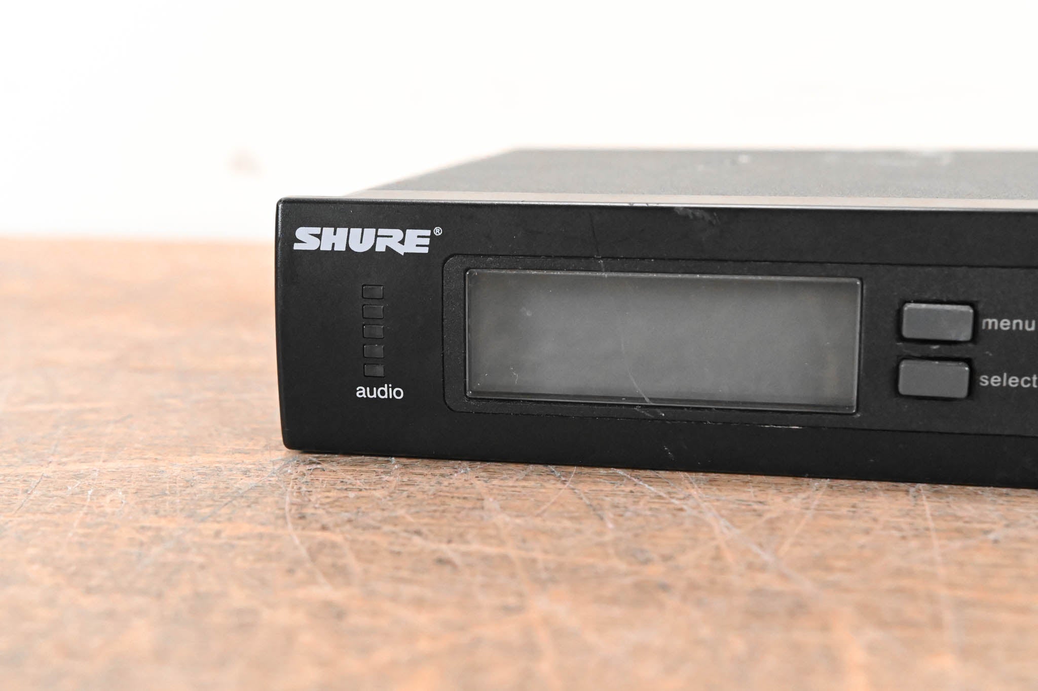 Shure SLX4 Wireless Receiver - J3 Band: 572-596 MHz (NO POWER SUPPLY)