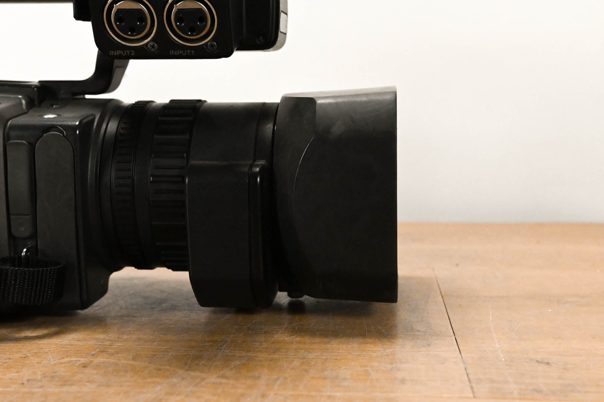 Sony DSR-PD170 3-CCD Mini DVCAM Camcorder