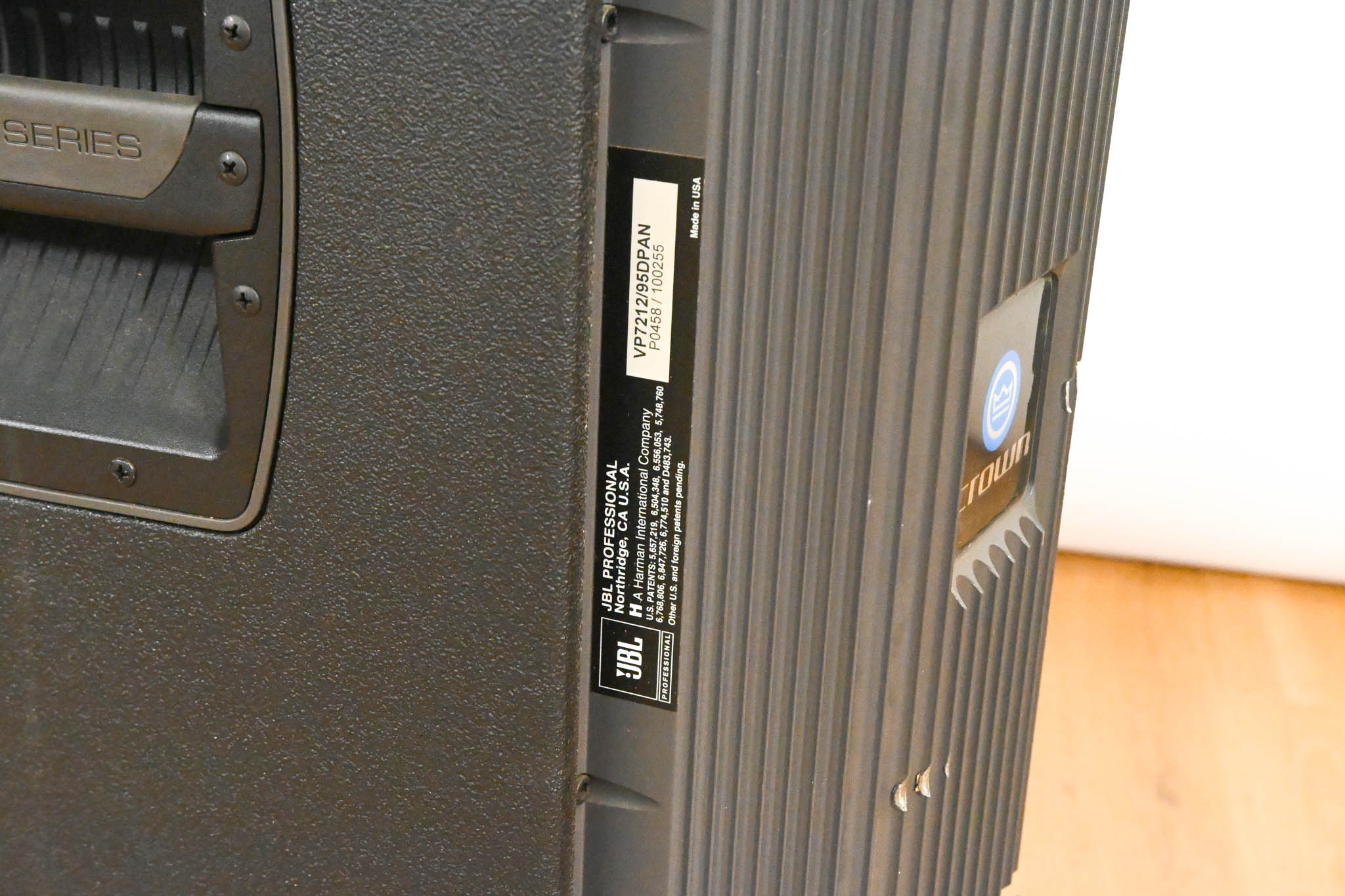 JBL VP7212/95DPAN 2200W 12" Two-Way Powered Loudspeaker