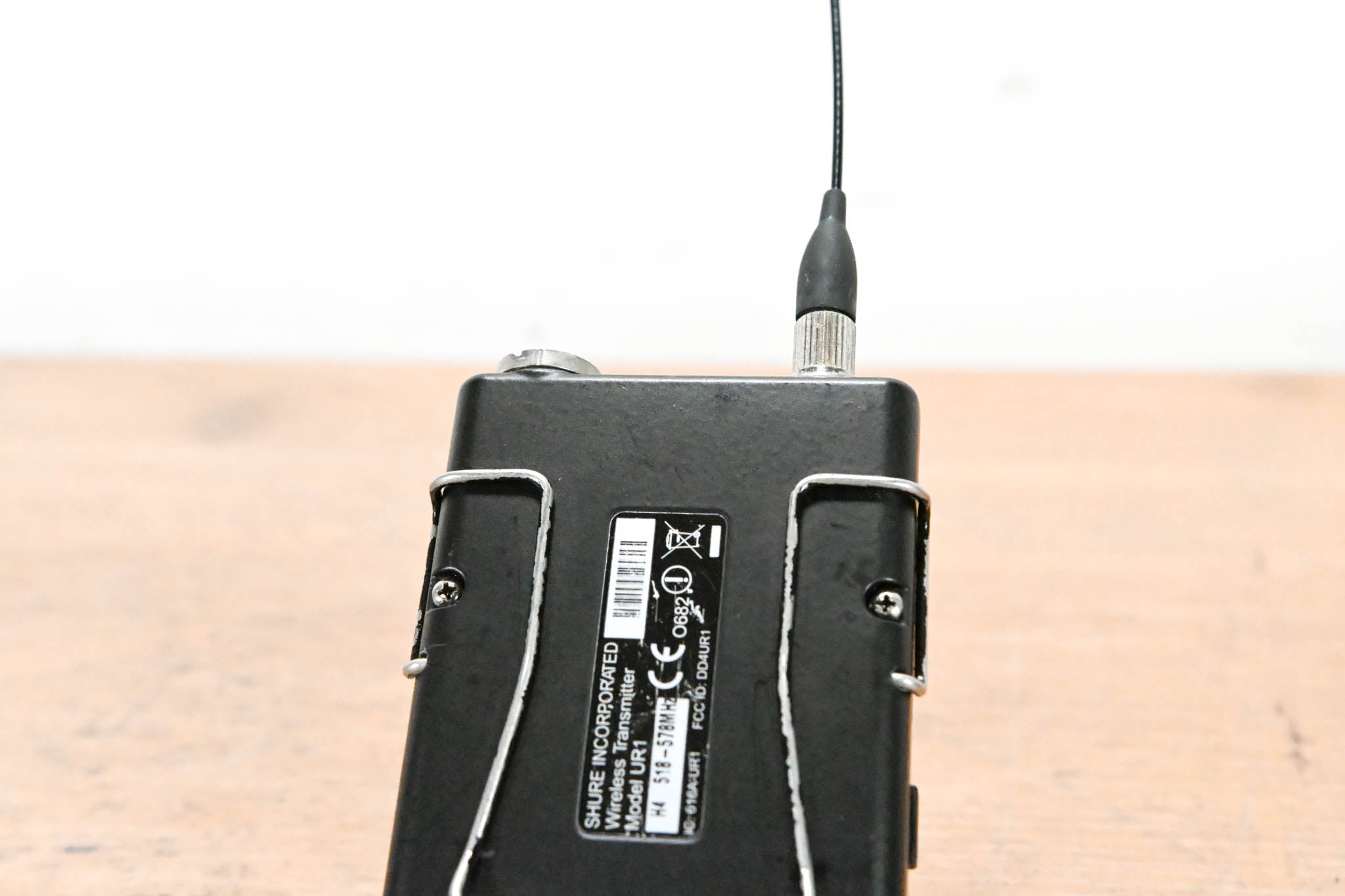 Shure UR1 Wireless Bodypack Transmitter - H4 Band: 518-578 MHz