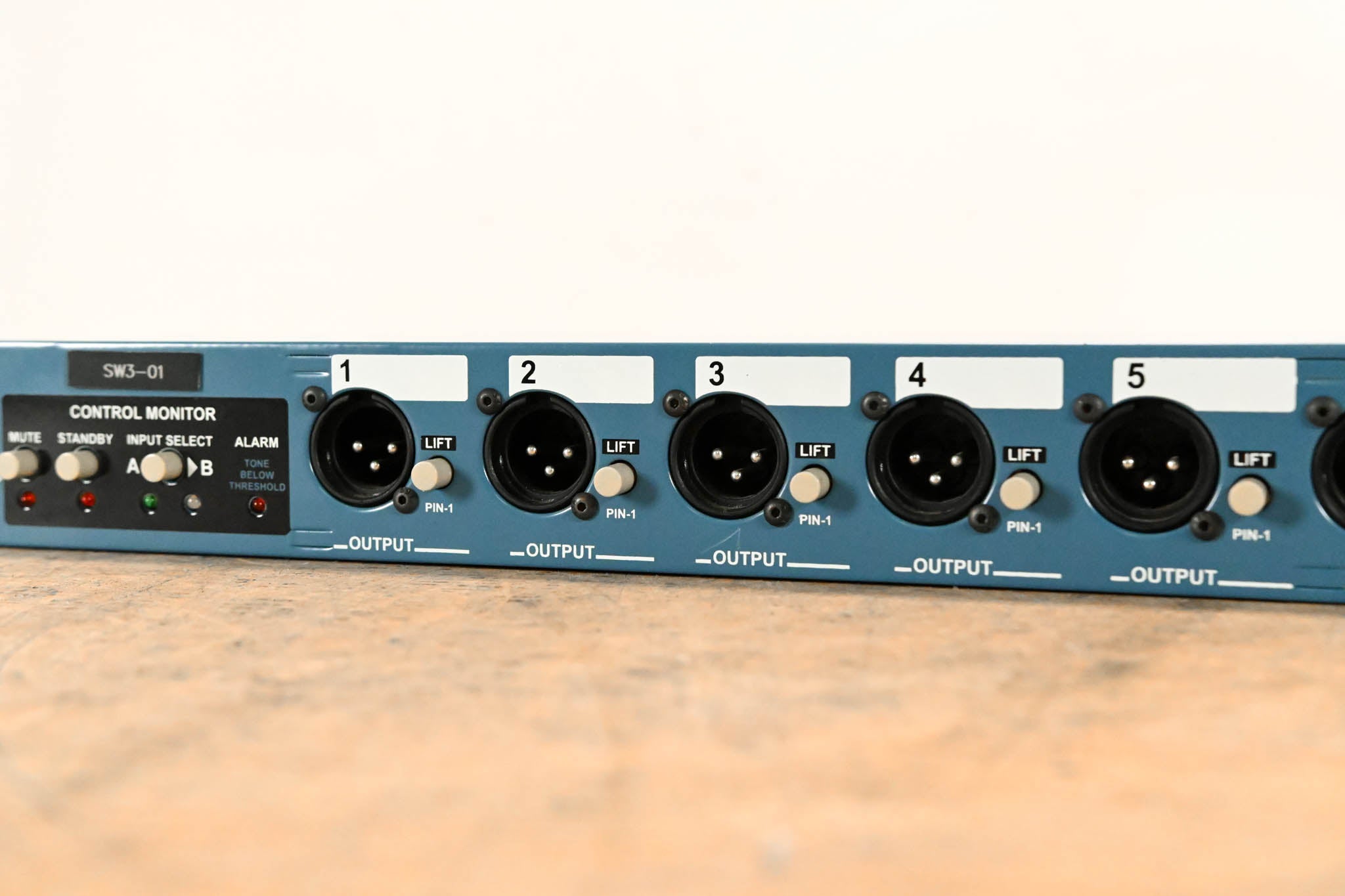 Radial Engineering SW8 MK2 8-CH Line Level Auto-Switcher (NO PSU)