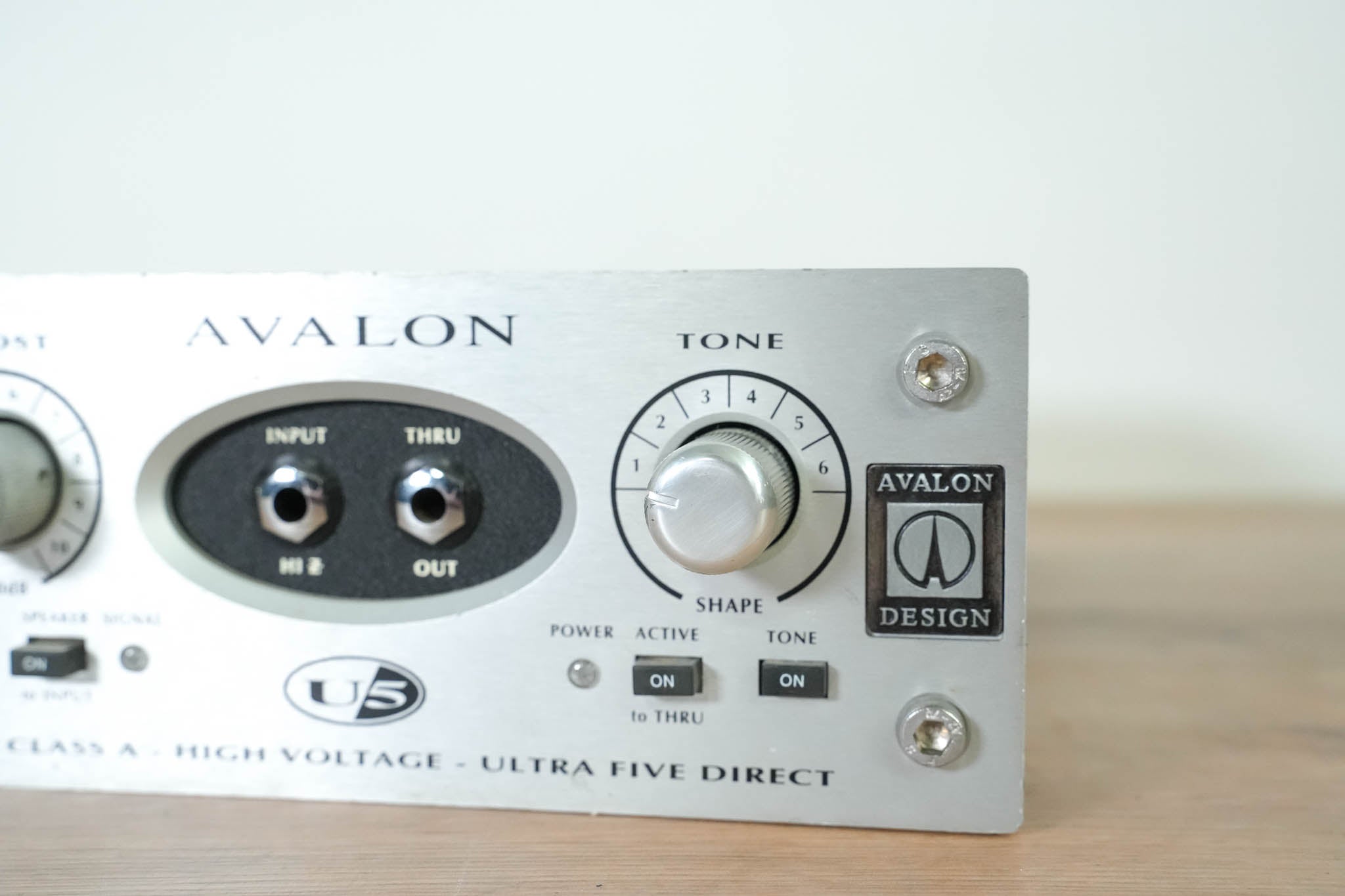 Avalon U5 Active Instrument Direct Box and Preamp