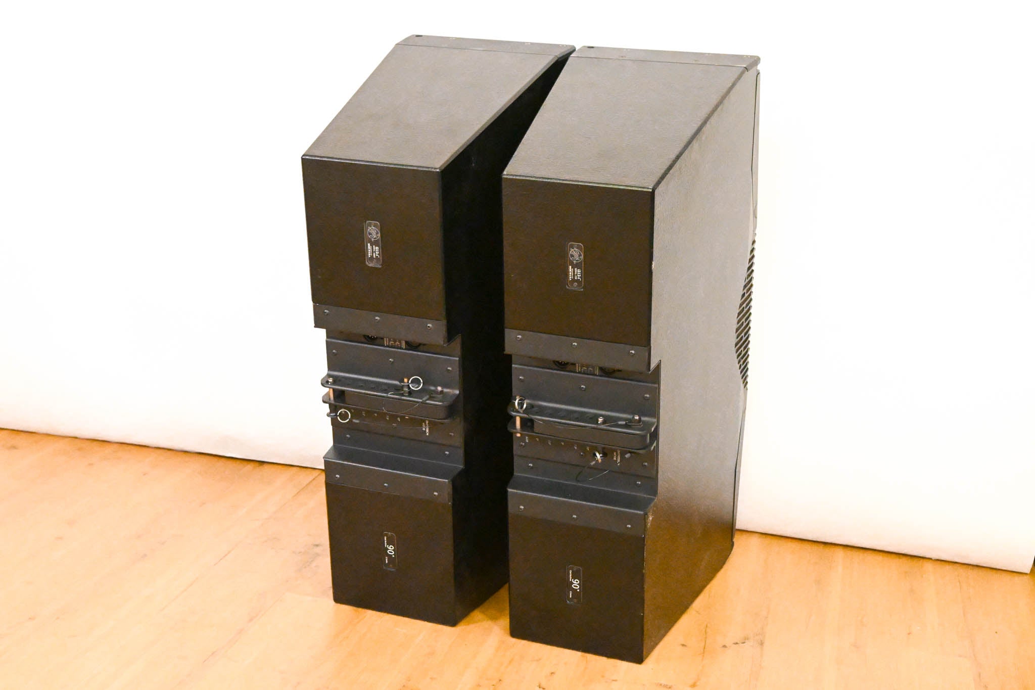 Clair Bros i212-i Dual 12" Install Line Array Speakers 90° (PAIR)