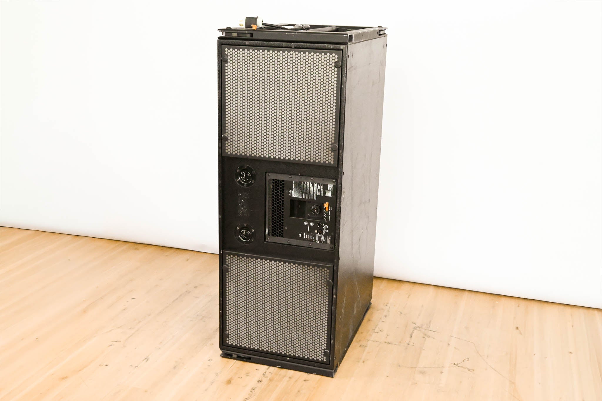 Meyer Sound M3D-SUB Active Directional Cardioid Subwoofer