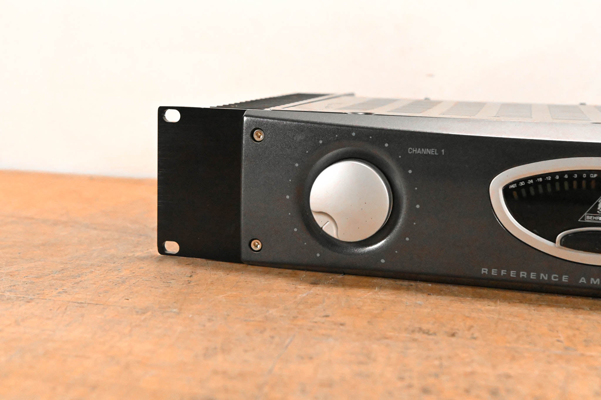 Behringer A500 600W Reference-Class Studio Power Amplifier