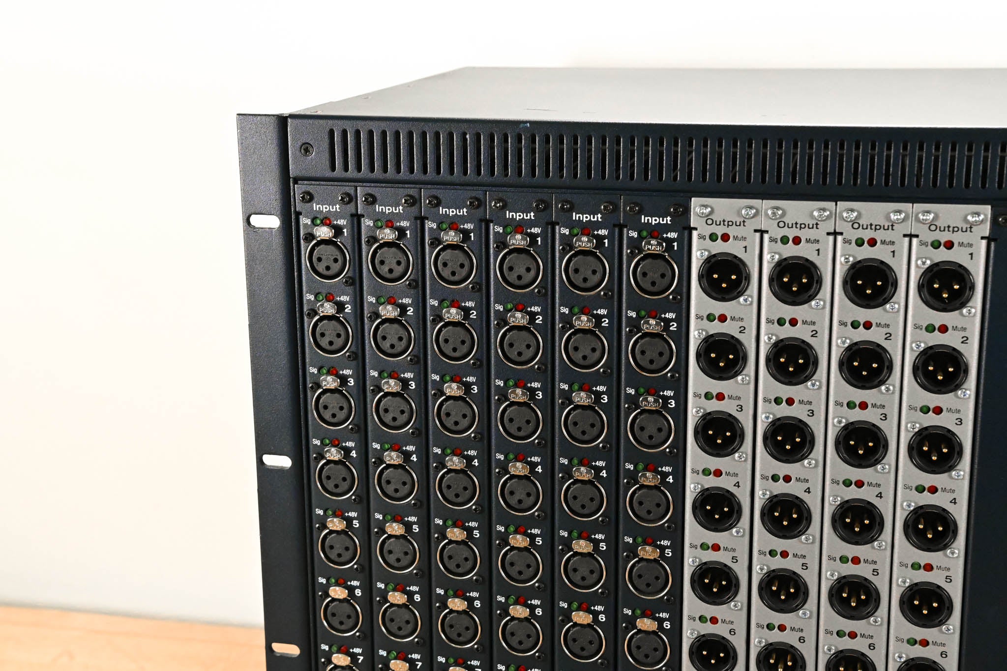 Digidesign VENUE Stage Rack - 48 inputs, 32 outputs