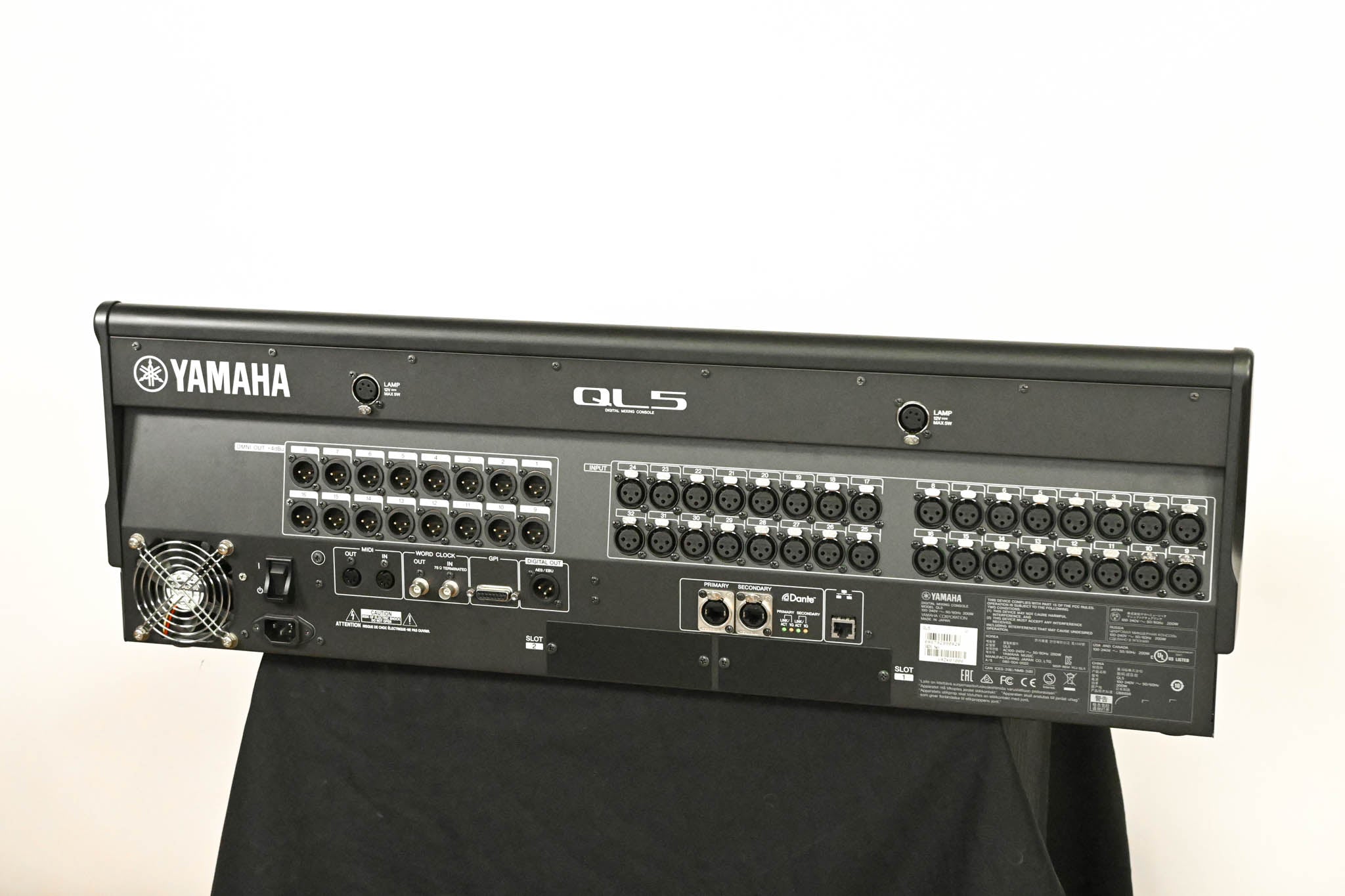Yamaha QL5 64-Channel Digital Audio Mixing Console