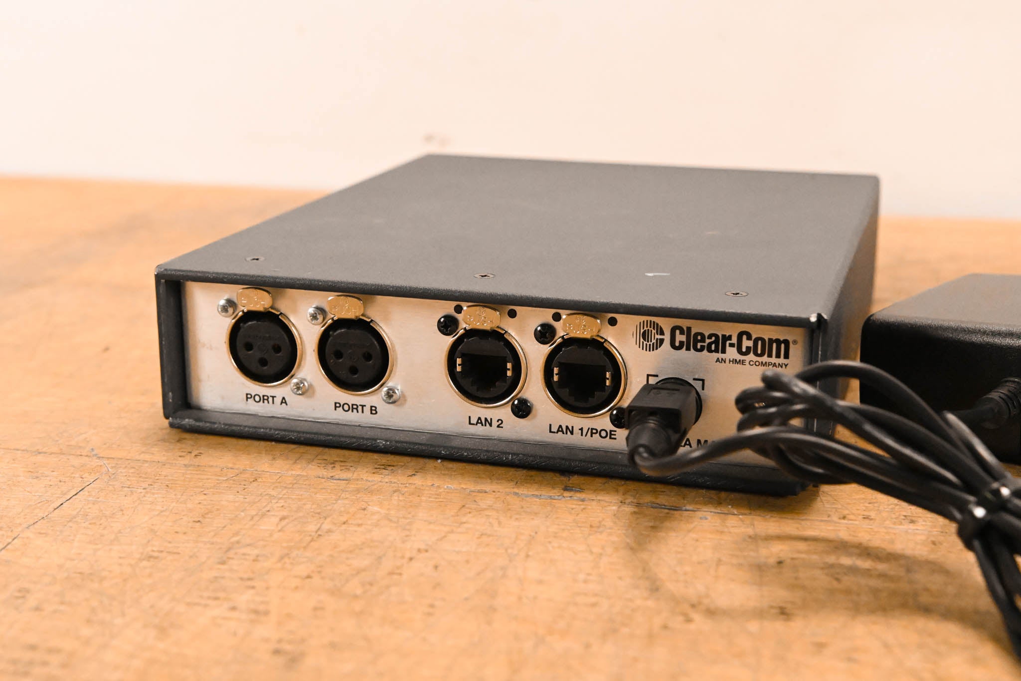 Clear-Com LQ-2W2 Compact 2-Port Partyline IP Interface