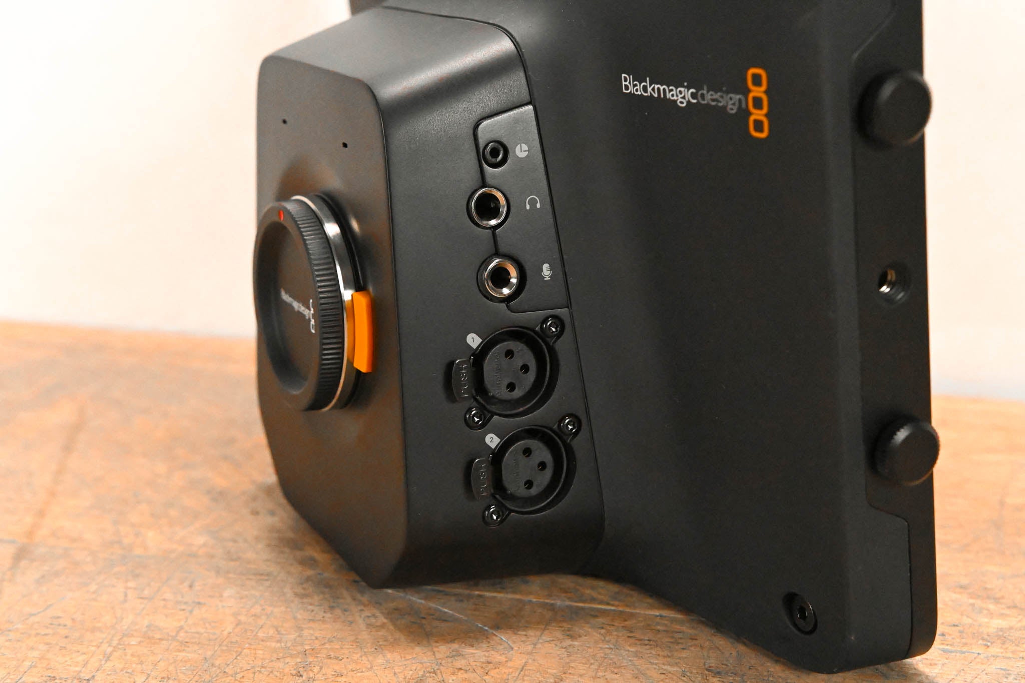 Blackmagic Design Studio Camera 4K 2