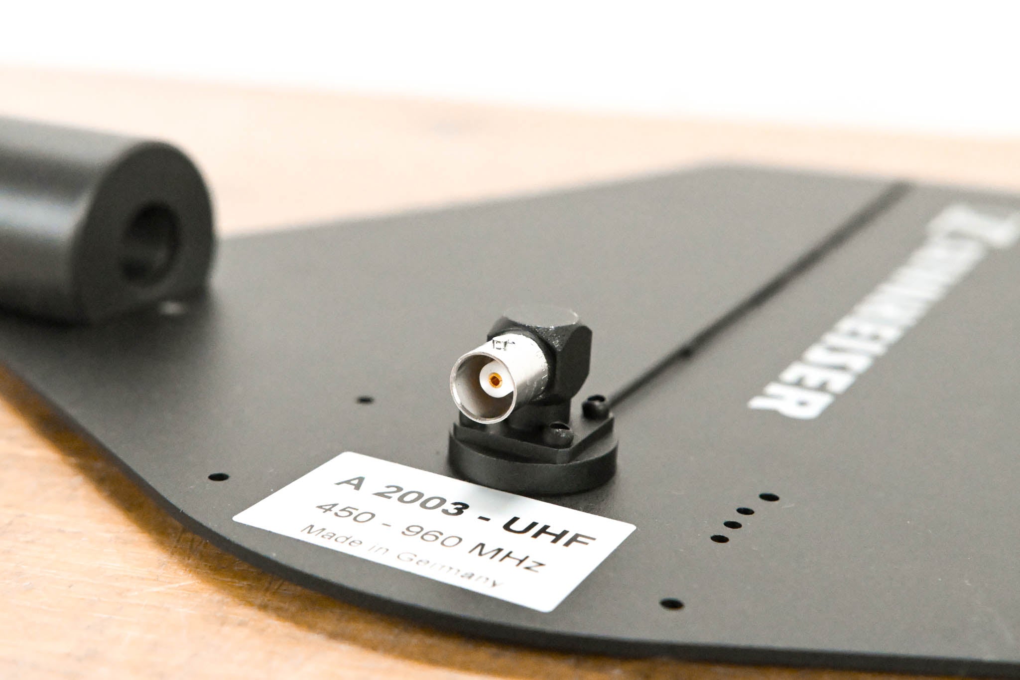 Sennheiser A 2003-UHF Passive Directional Antenna