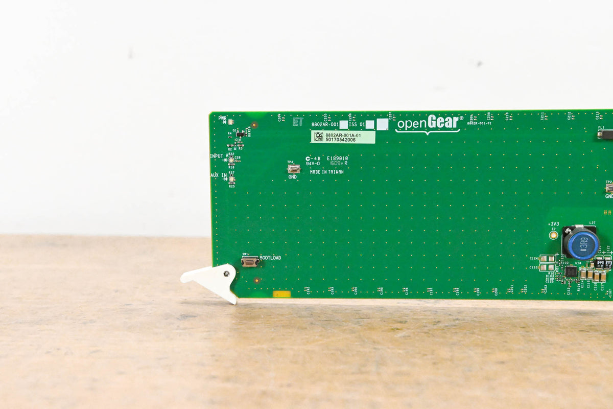 Ross SRA-8802 3G-SDI Reclocking Digital Amplifier with Rear Module