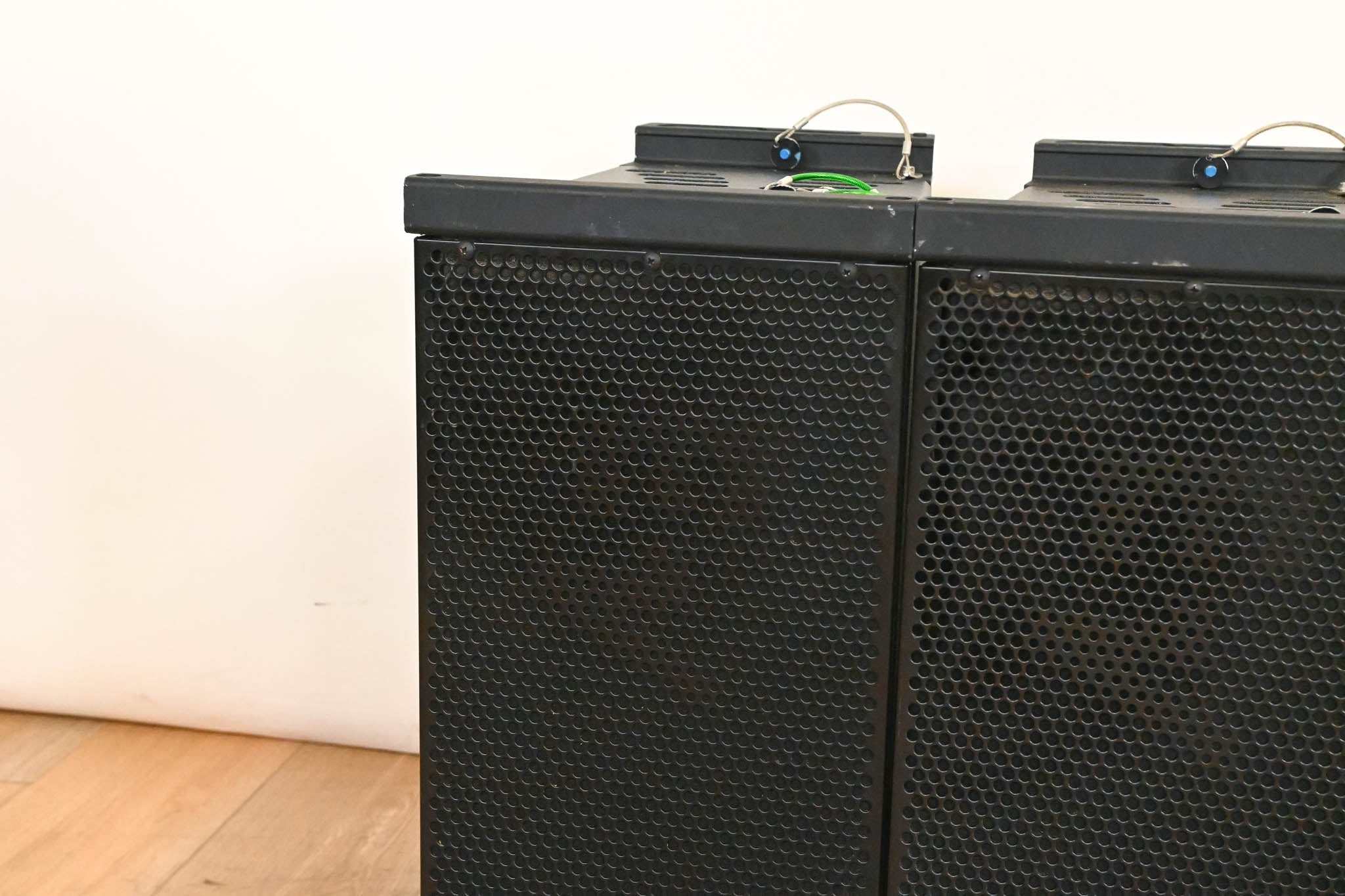 Electro-Voice (EV) XLE181 8" 2-Way Passive Line Array Speaker (PAIR)