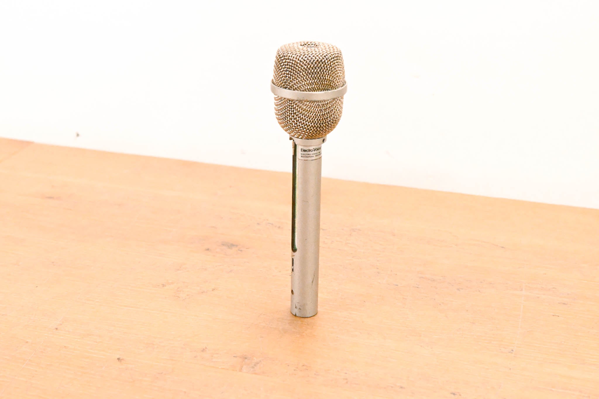 Electro-Voice (EV) RE11 Supercardioid Dynamic Microphone