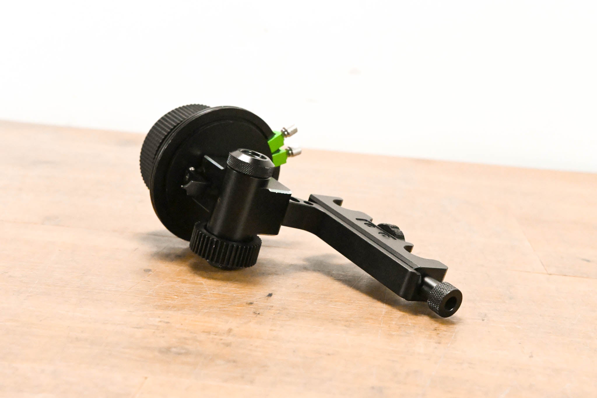 LanParte Follow Focus V2 with Hard Stops for 19mm Rods
