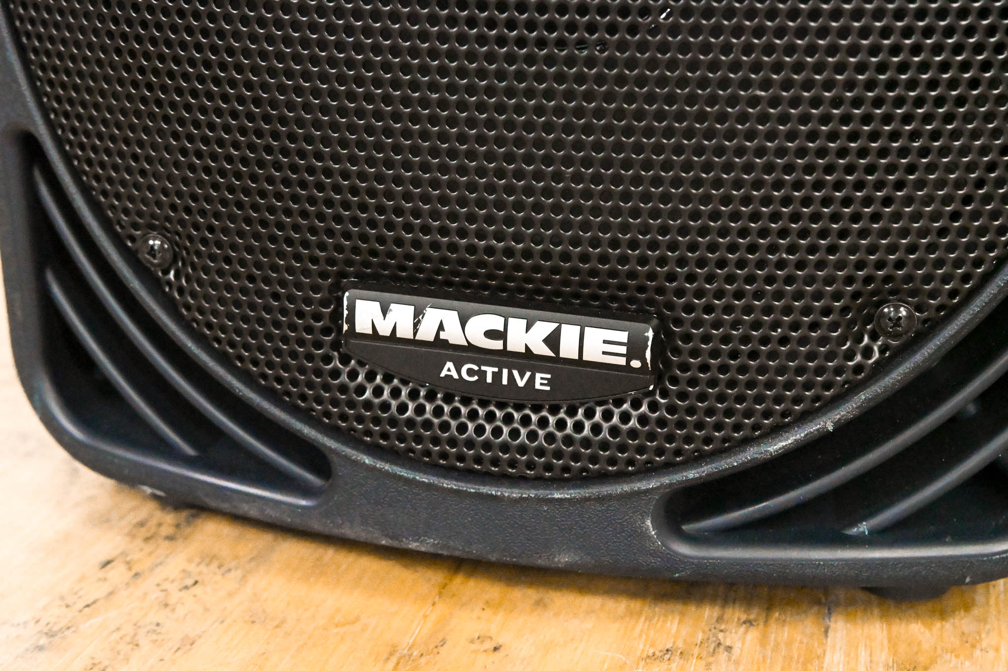 Mackie SRM350v2 Two-Way Bi-Amplified Active Loudspeaker