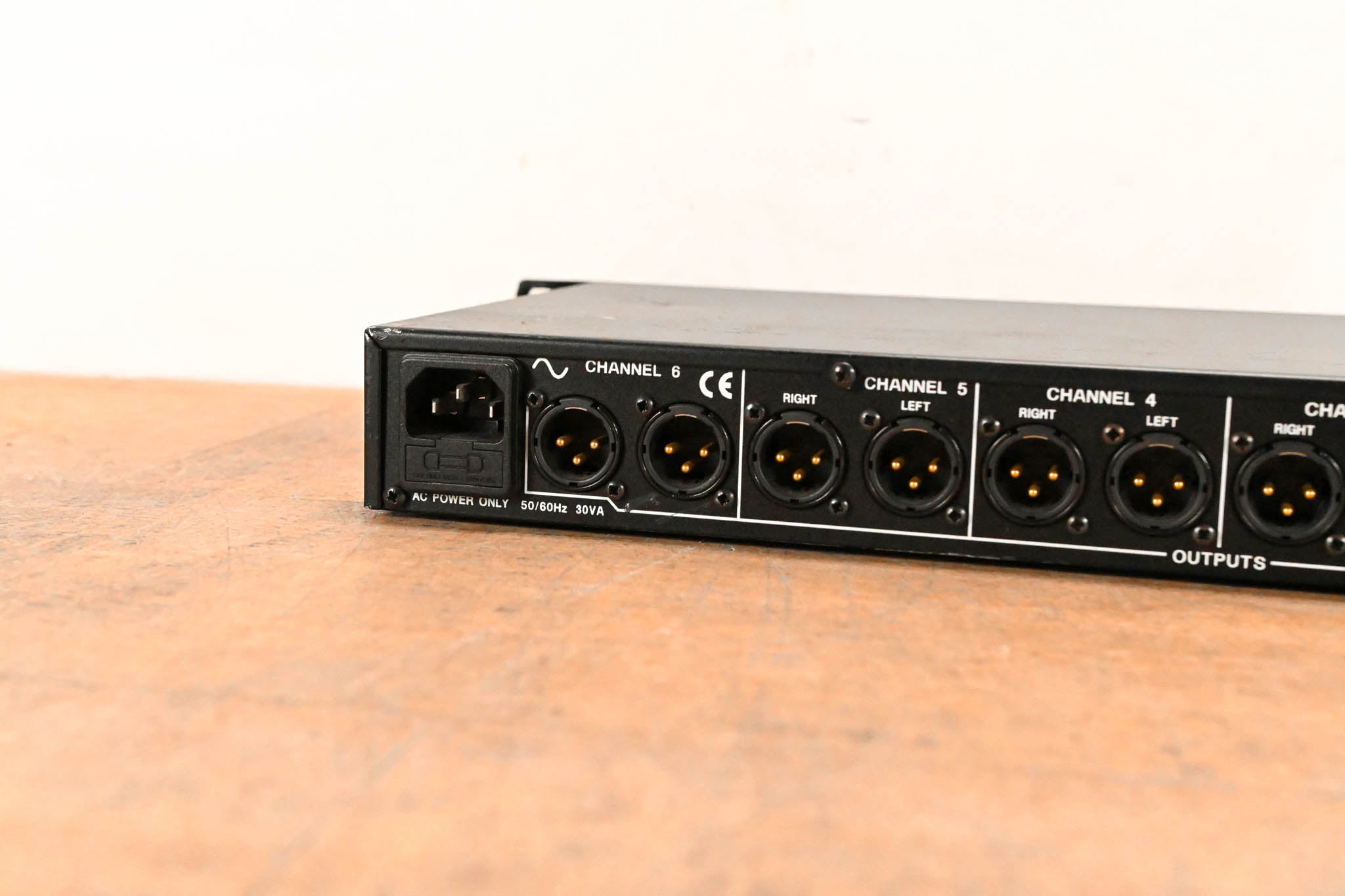 Drawmer DA-6 Stereo In, 6x Stereo Out Balanced Distribution Amplifier