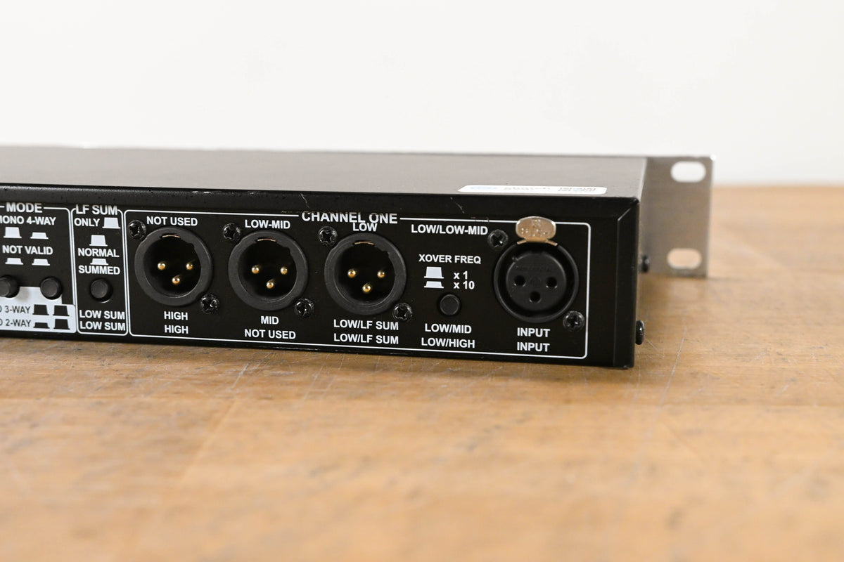dbx 234xs 2/3-Way Stereo, 4-Way Mono Crossover