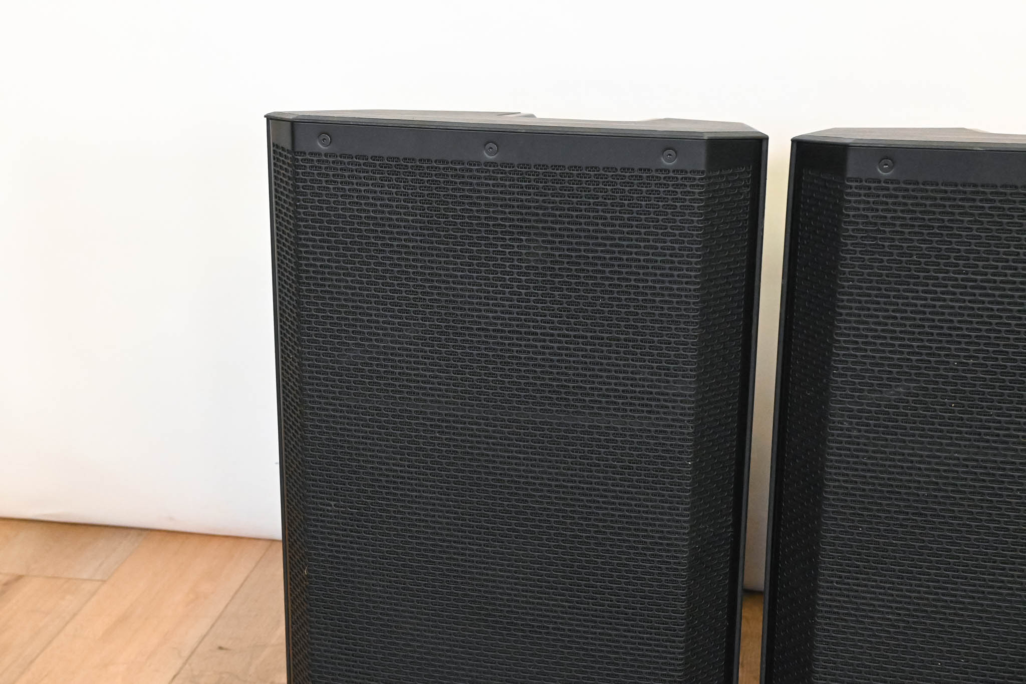 Electro-Voice (EV) ZLX-15P 15" 2-Way 1000W Powered Loudspeaker (PAIR)