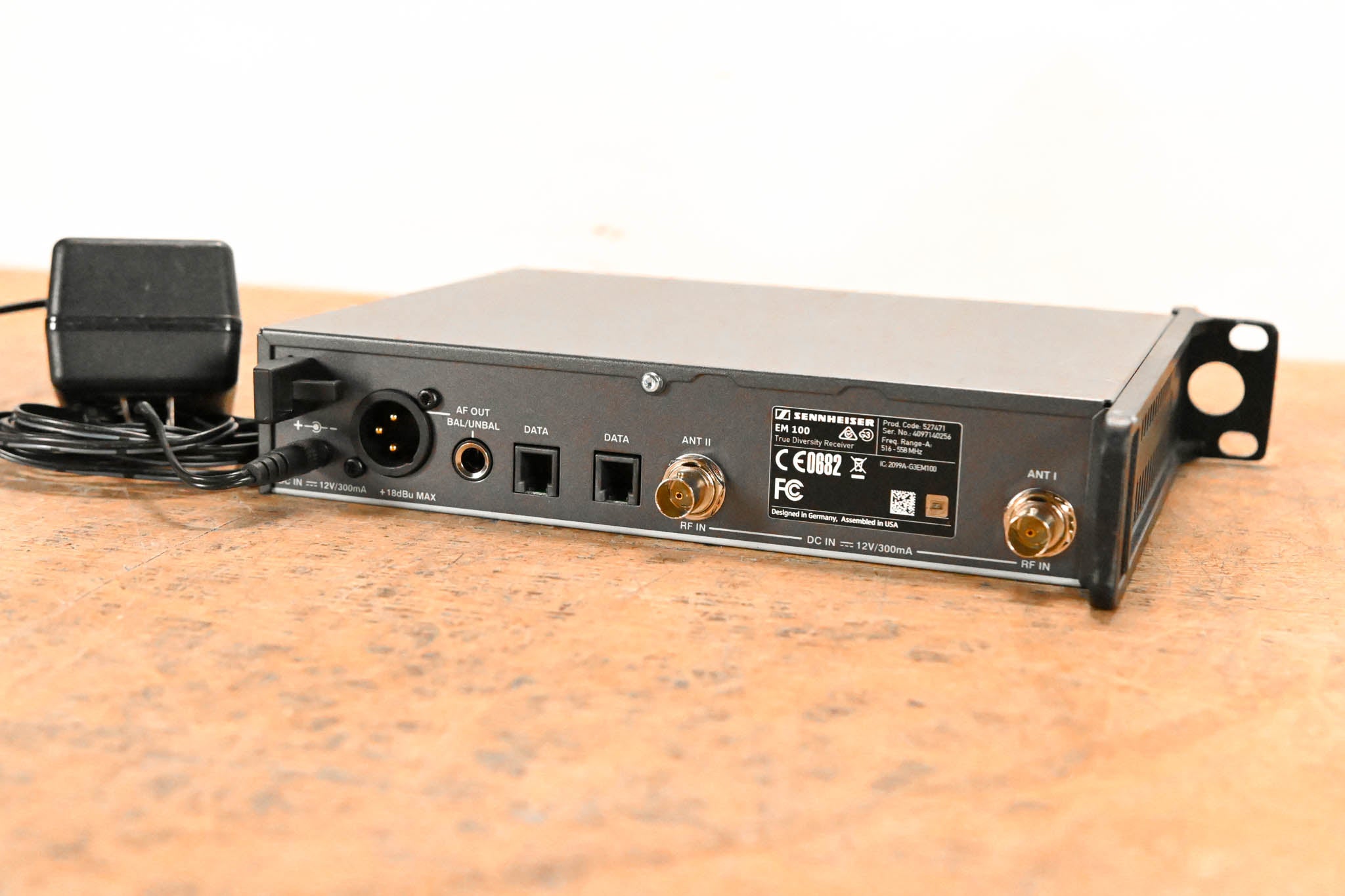 Sennheiser EM 100 G3 Wireless Receiver - A Range: 516-558 MHz