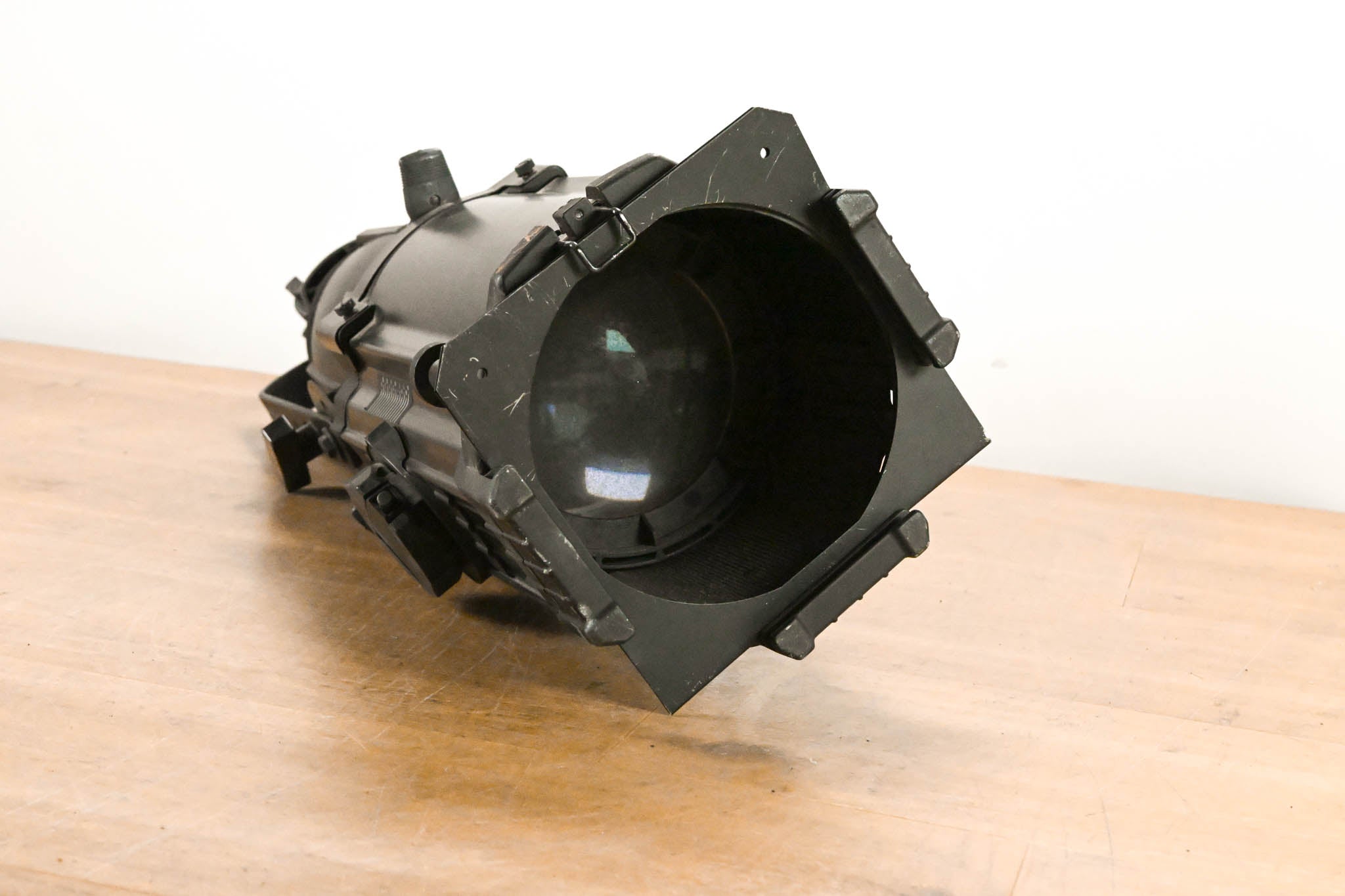ETC Source Four Zoom 25-50 Degree 750 Ellipsoidal Light