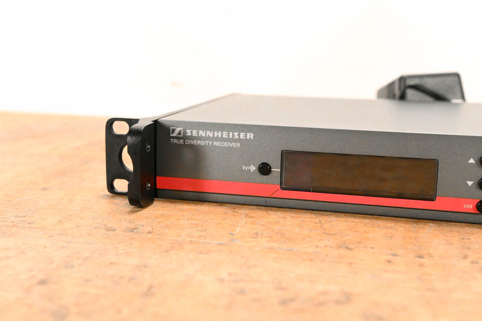 Sennheiser EM 100 G3 Wireless Receiver - A Range: 516-558 MHz