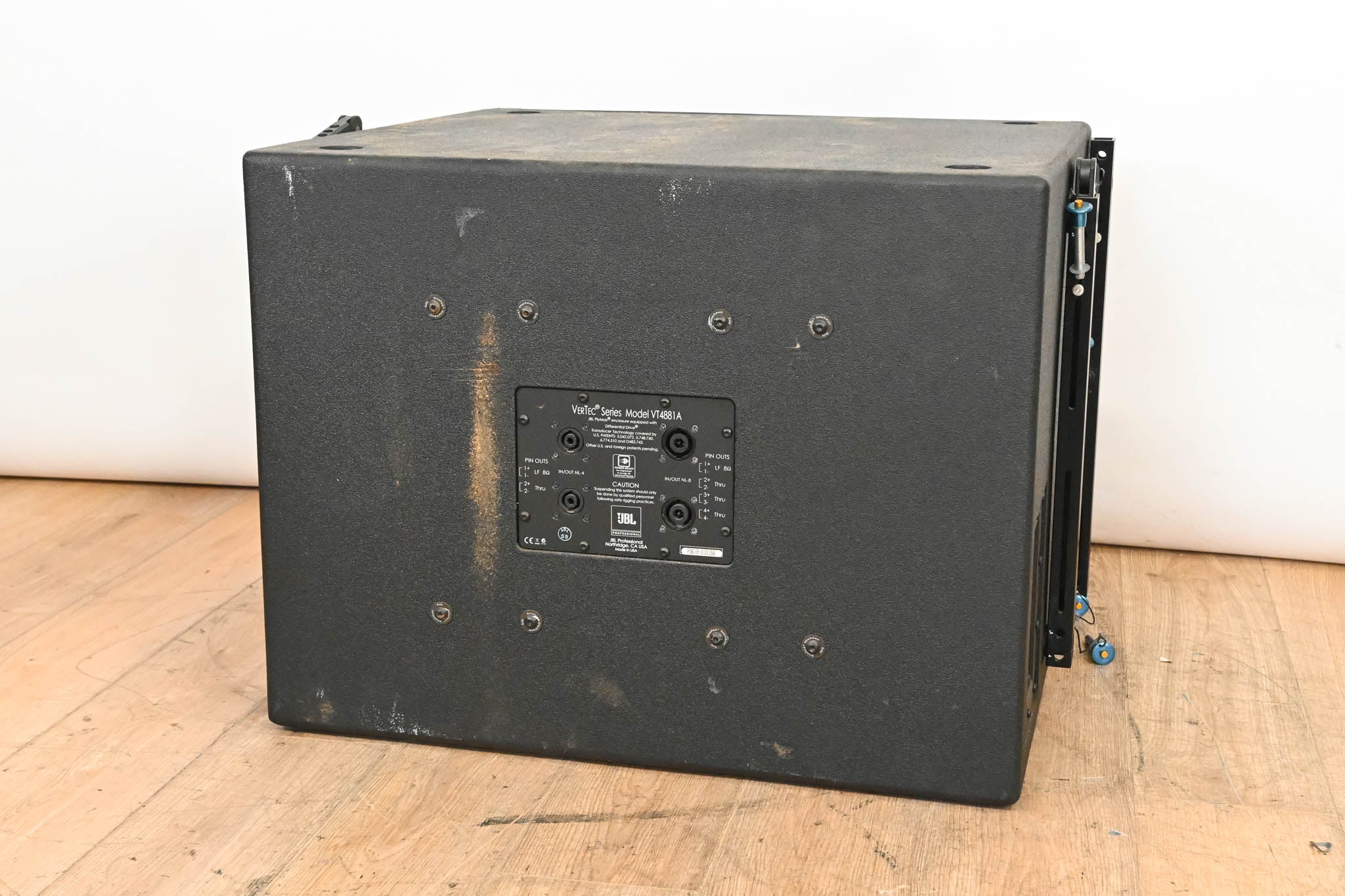 JBL VT4881A Compact Arrayable 18" Subwoofer