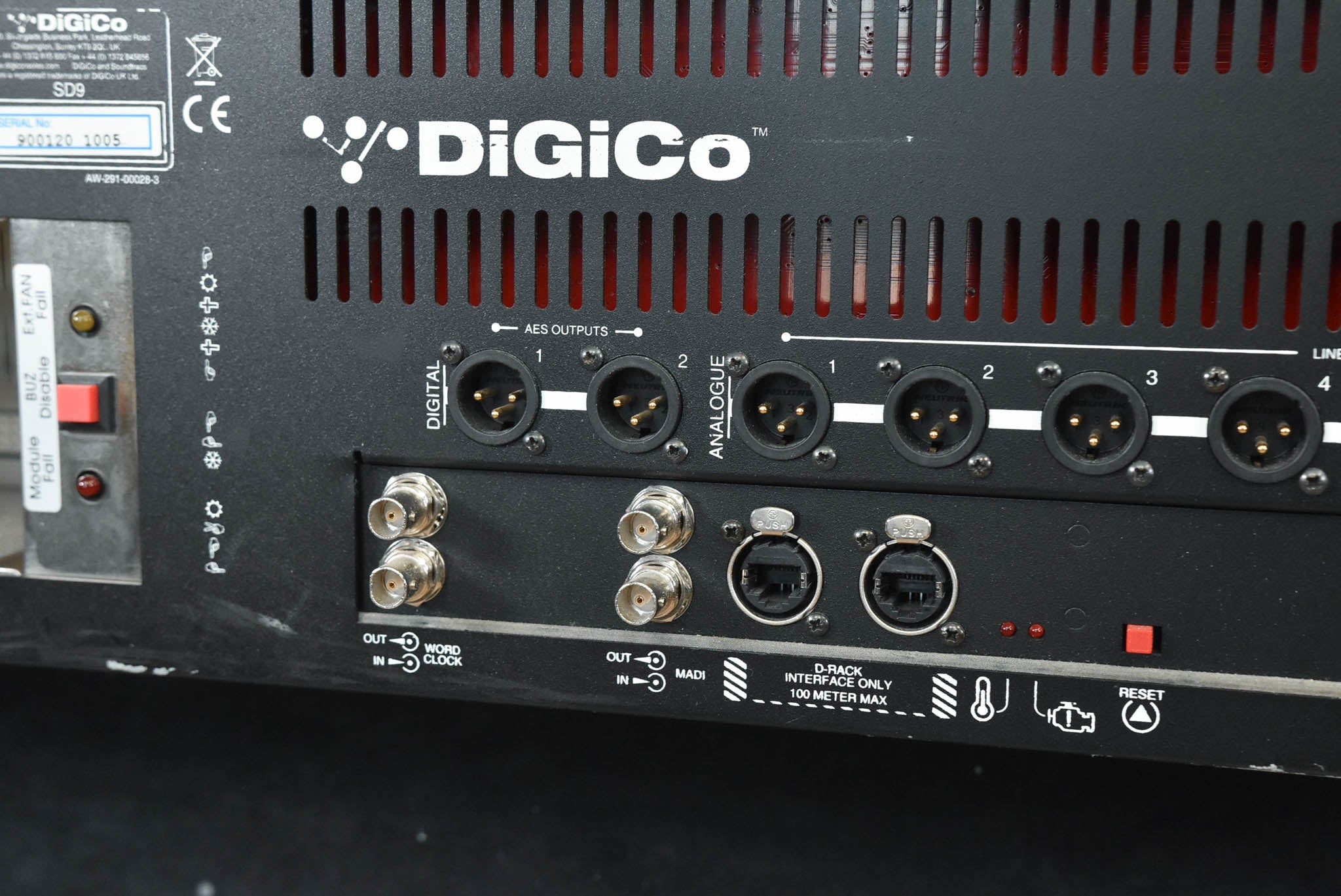 DiGiCo SD9 Digital Mixing Console with 96KHz D2-Rack