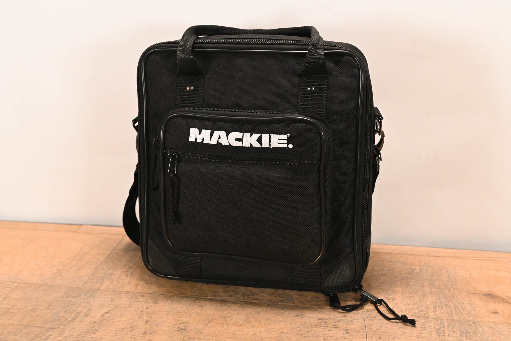 Mackie 1202-VLZ PRO 12-Channel Mic/Line Mixer