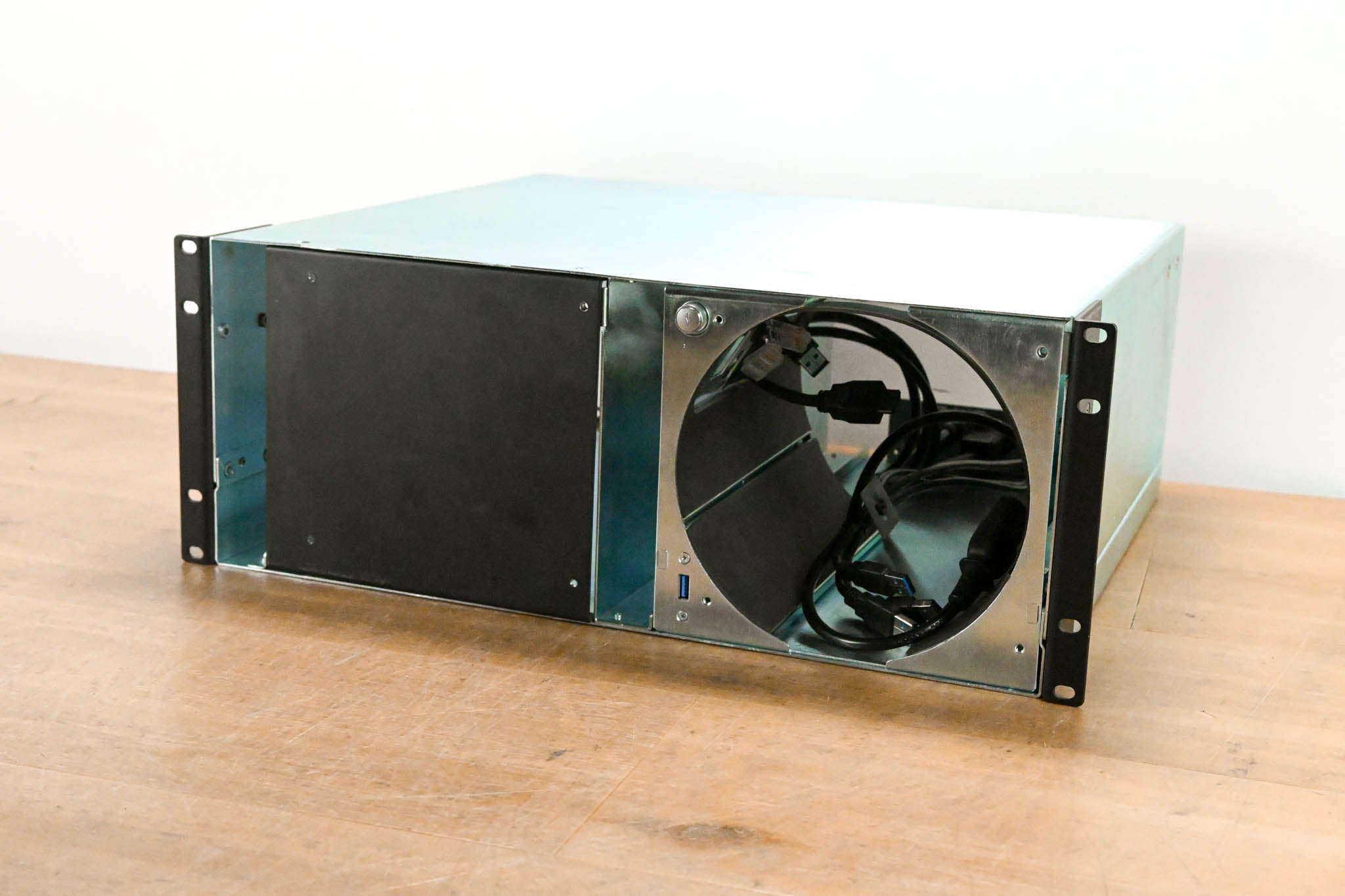 Sonnet RackMac Pro (with 1 Computer Mounting Module)