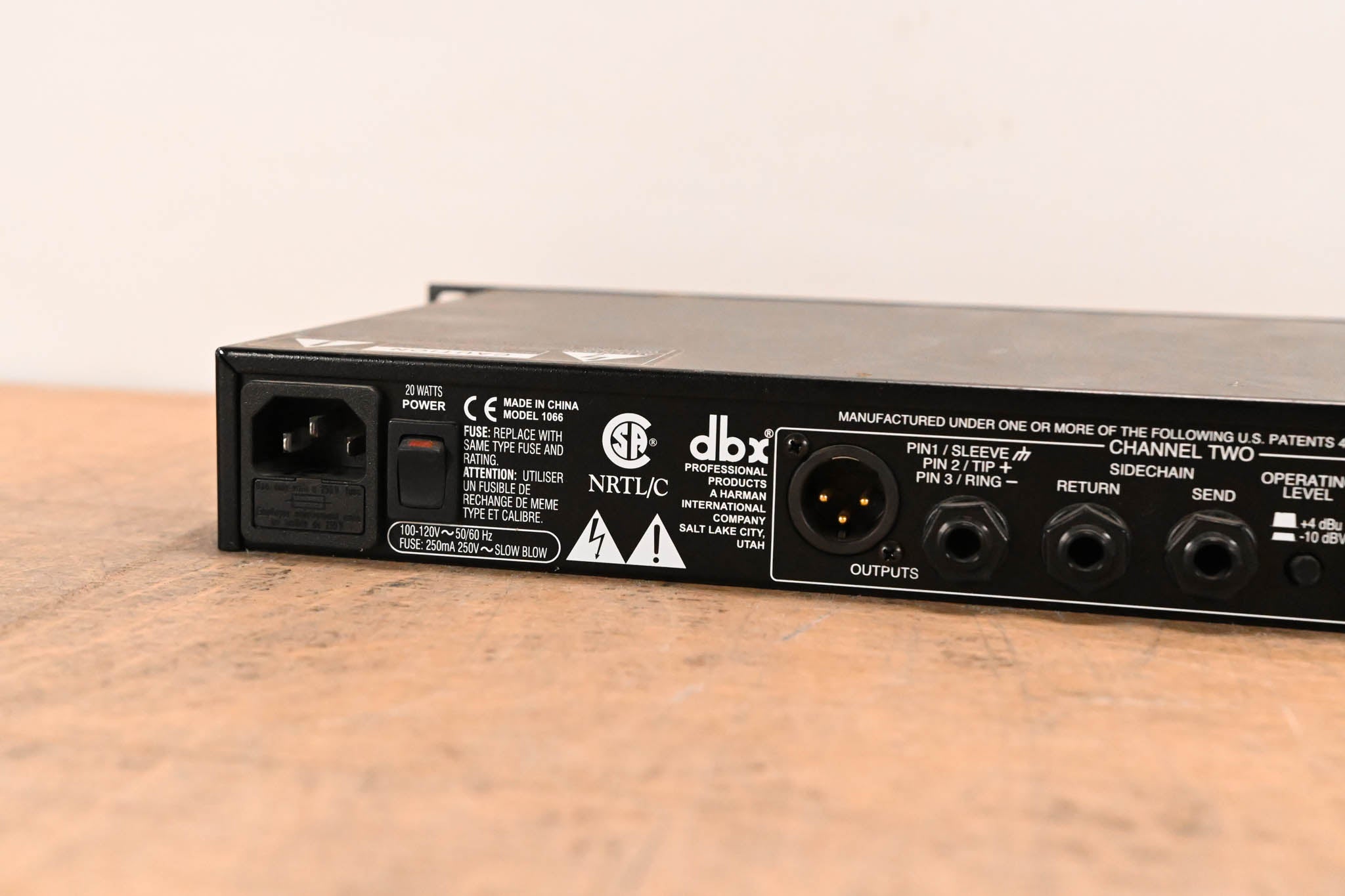 dbx 1066 2-Channel Compressor/Limiter/Gate