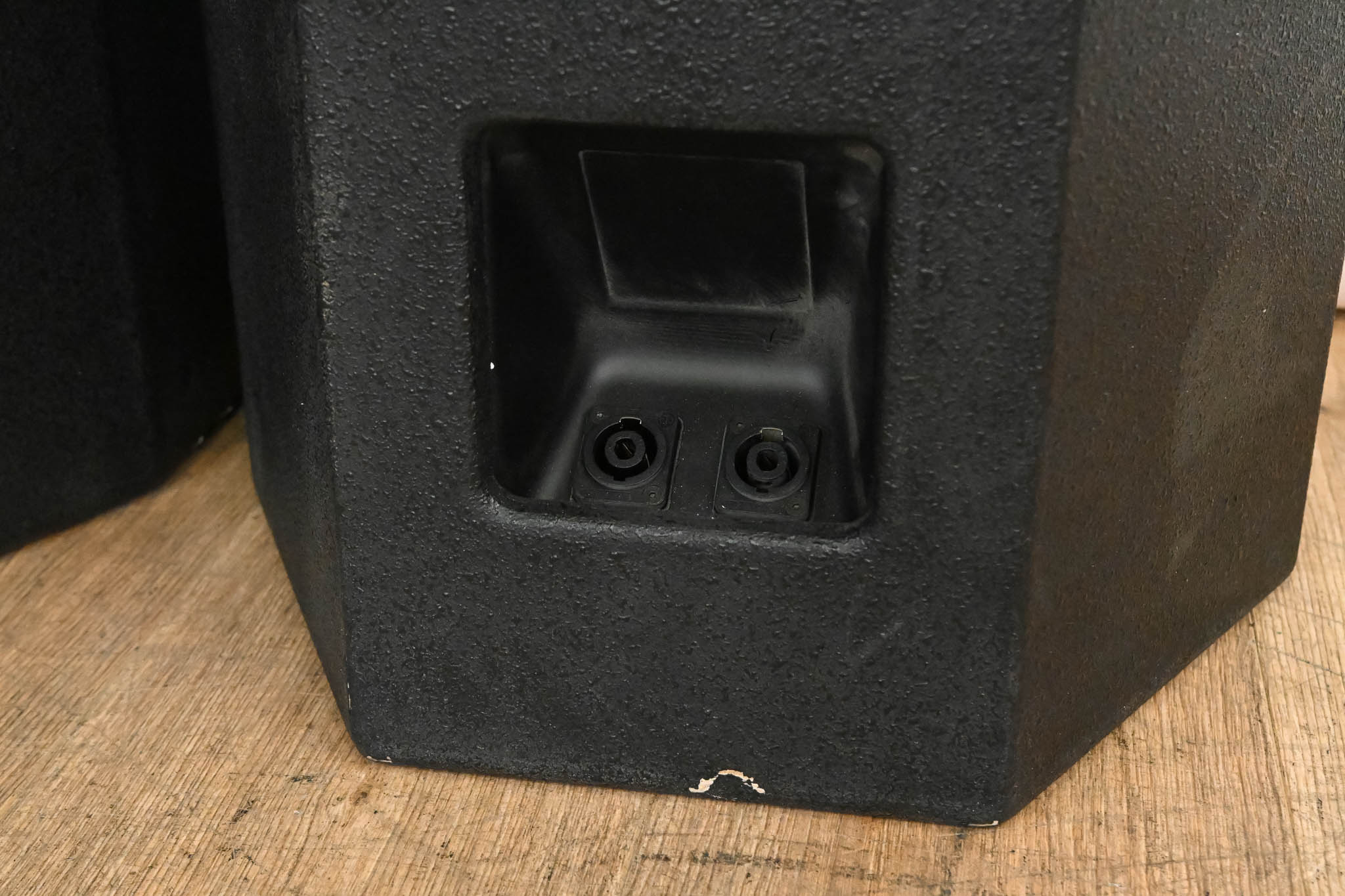 d&b audiotechnik Ci90 Full Range 2-Way Passive Loudspeaker (PAIR)