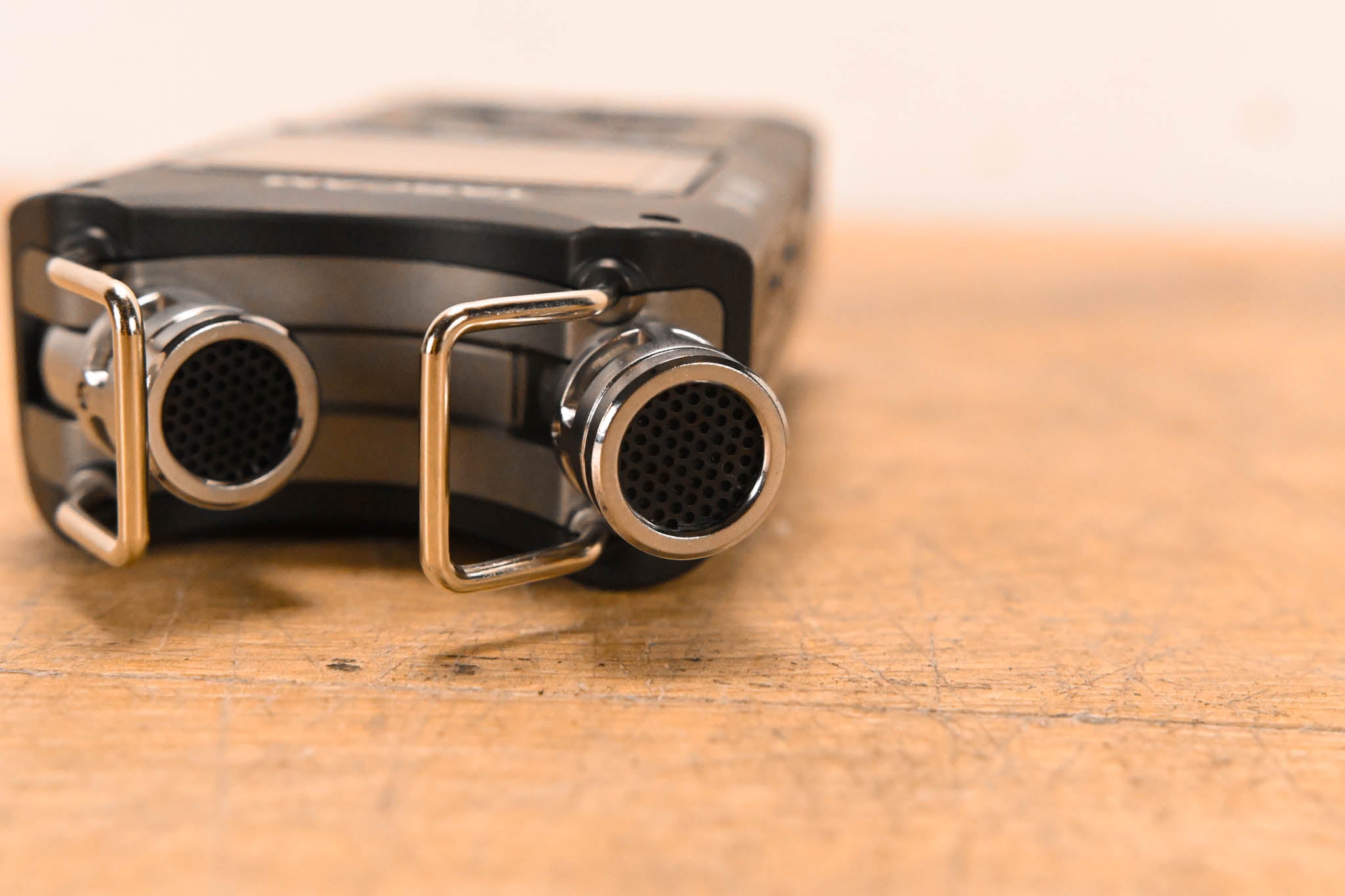 TASCAM DR-40 Handheld 4-Track Recorder