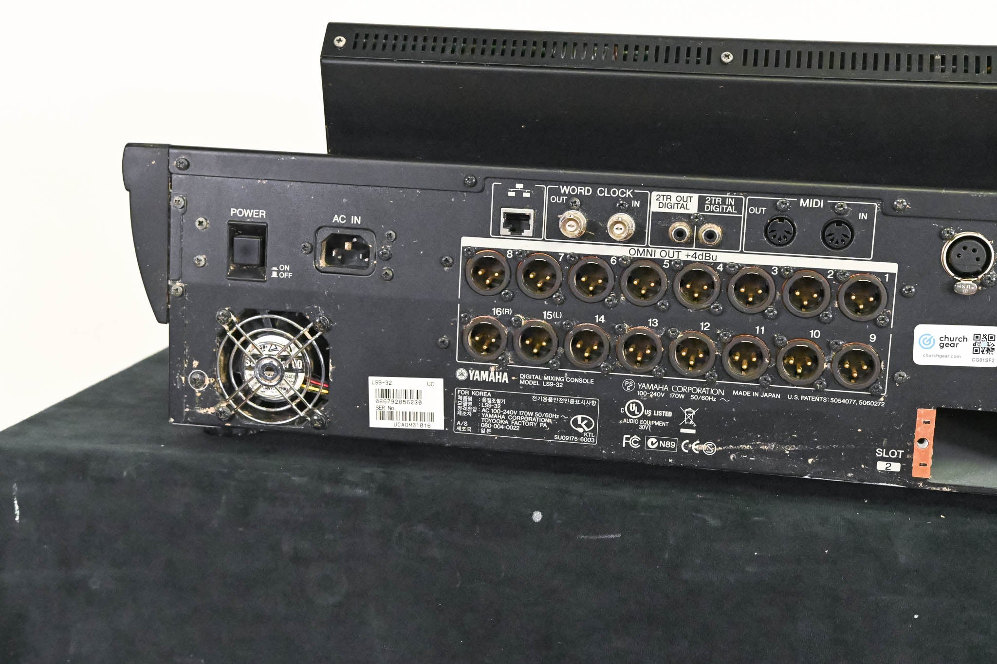 Yamaha LS9-32 32-Input Digital Mixing Console