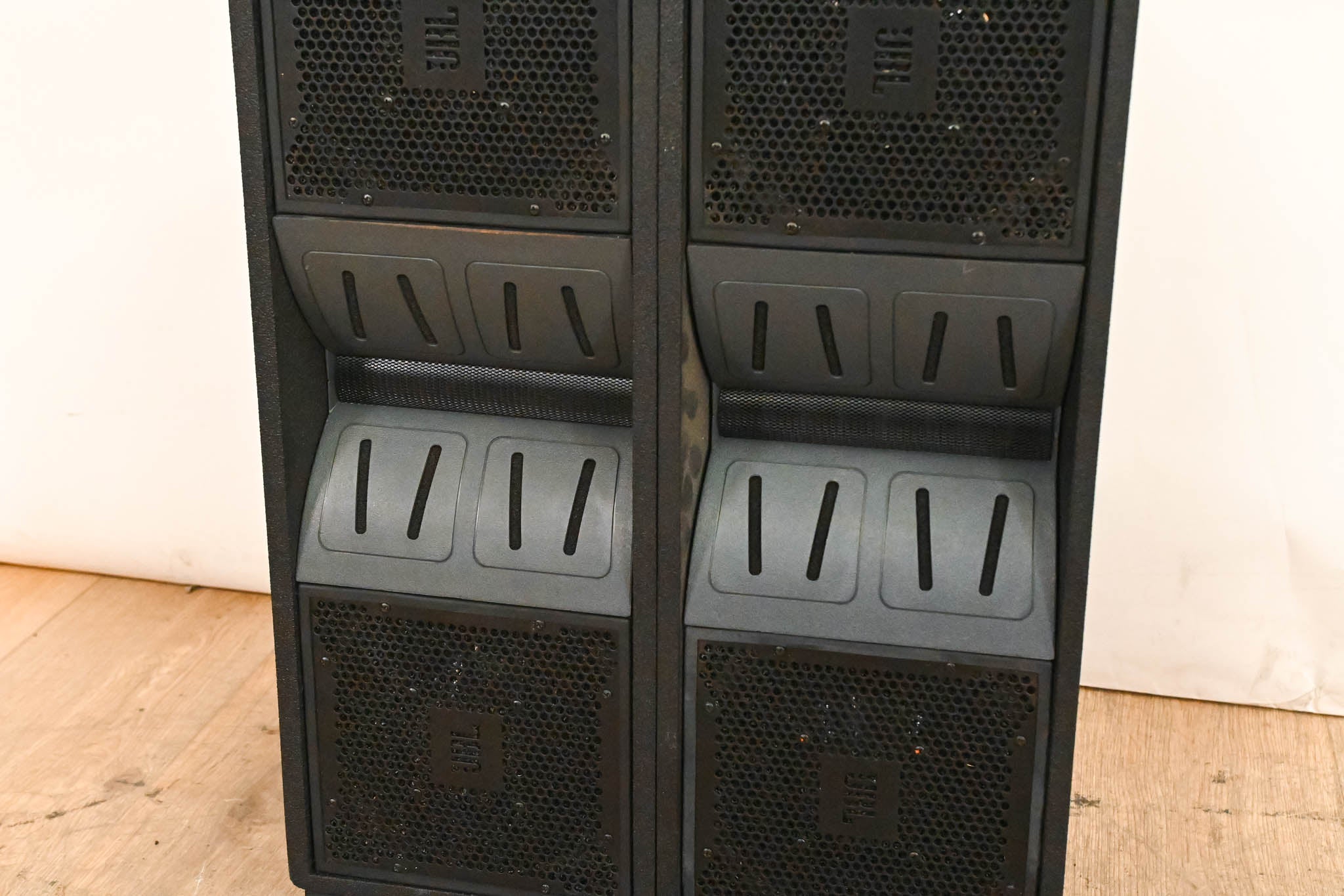 JBL VT4886 Dual 6.5" Passive Compact Line Array Loudspeakers (PAIR)