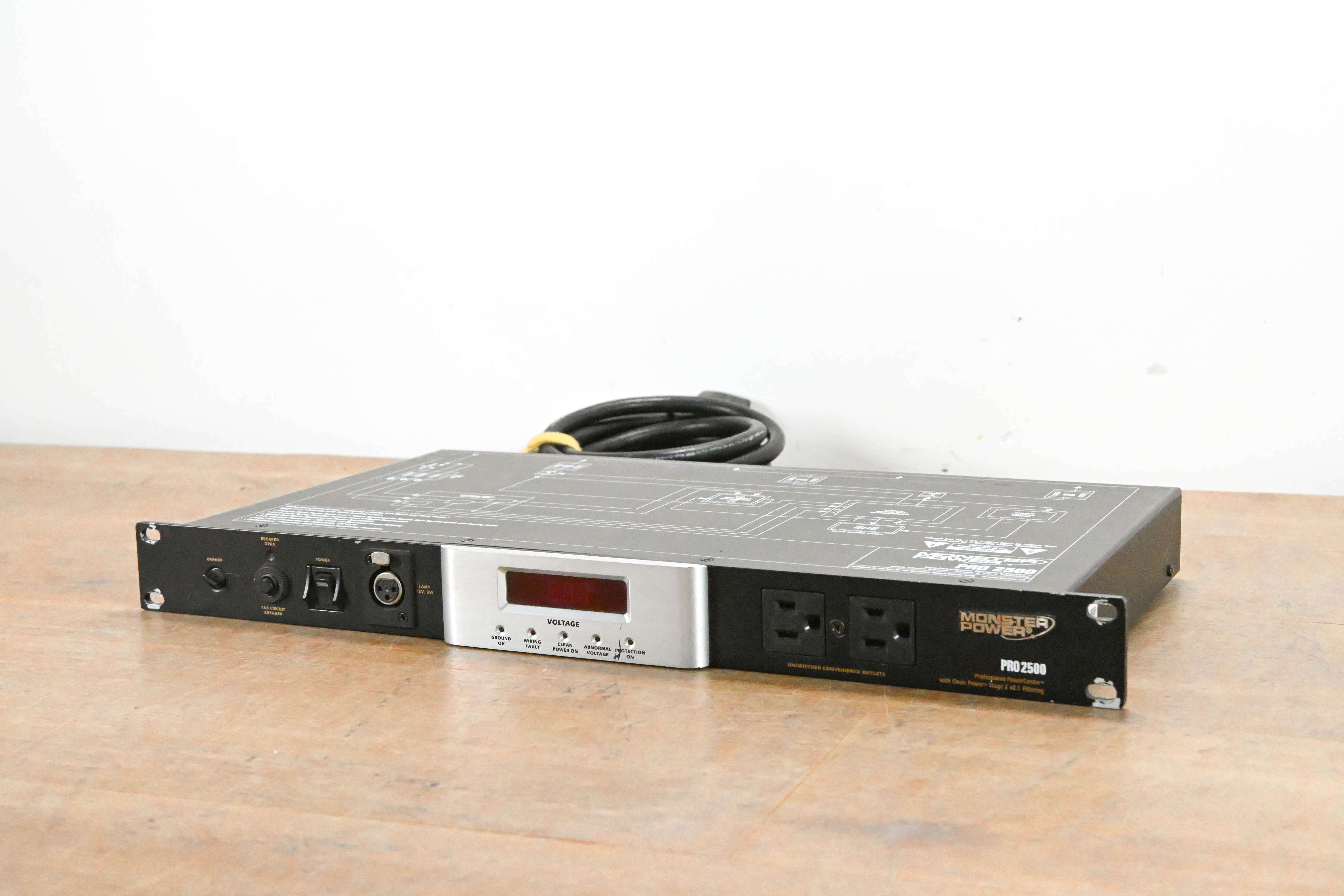 Monster Power PRO 2500 PowerCenter 10-Outlet Power Conditioner