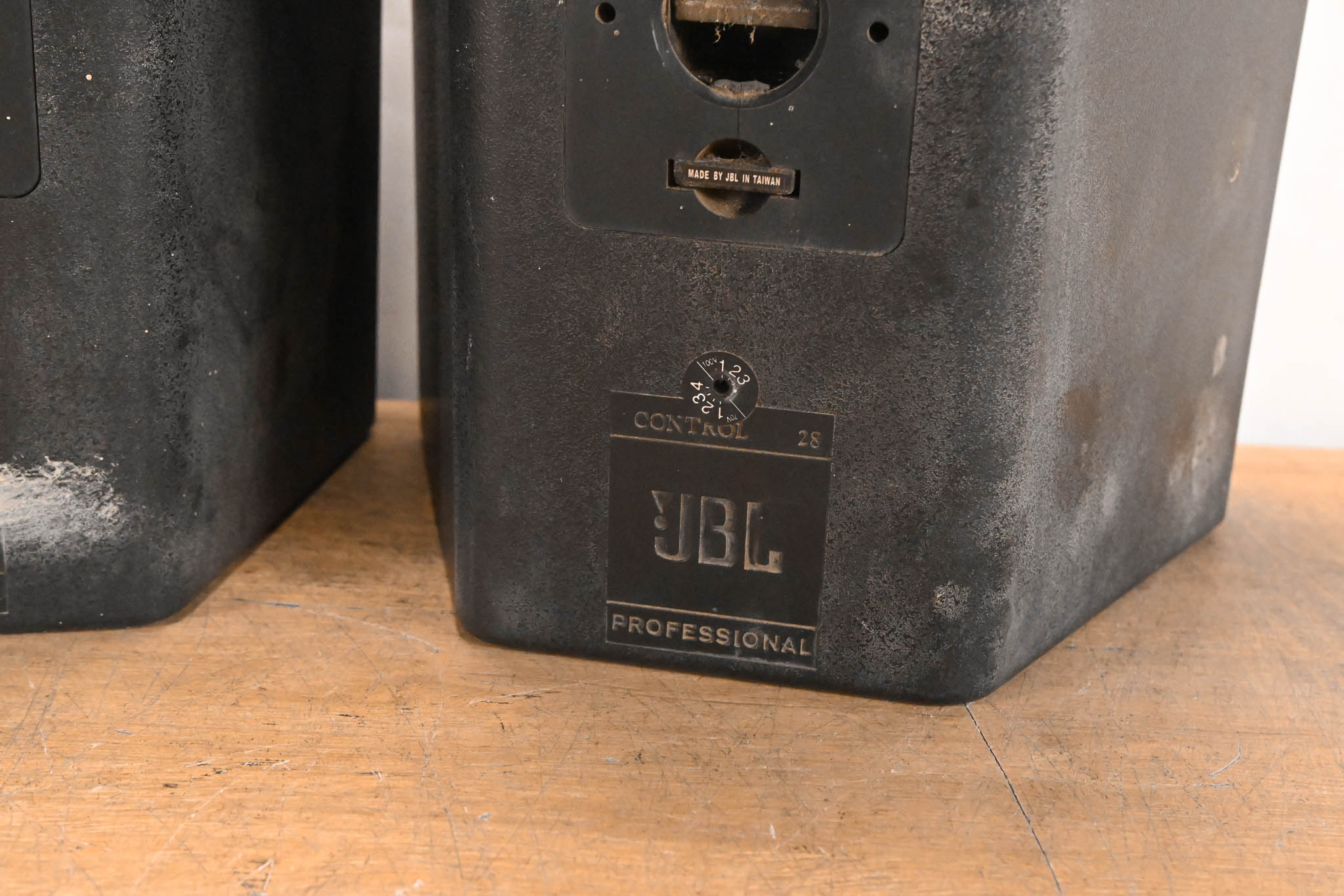 JBL Control 28 2-Way 8" Indoor/Outdoor Speaker (PAIR)