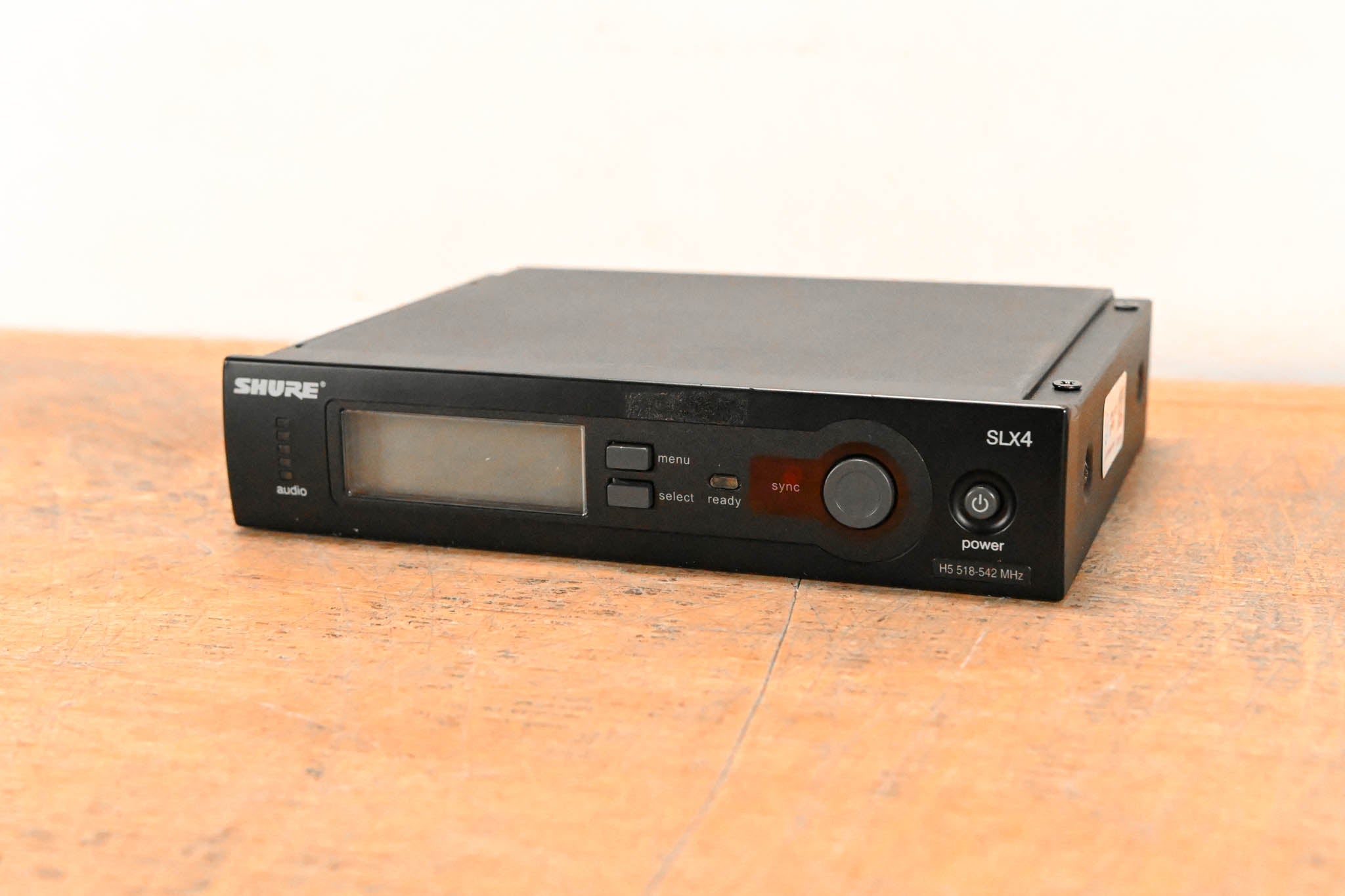 Shure SLX4 Wireless Receiver - H5 Band: 518-542 MHz (NO POWER SUPPLY)