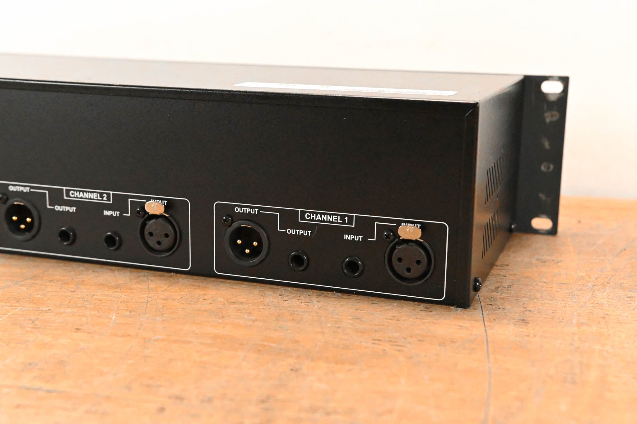 dbx 231 Dual-Channel 31-Band Graphic Equalizer