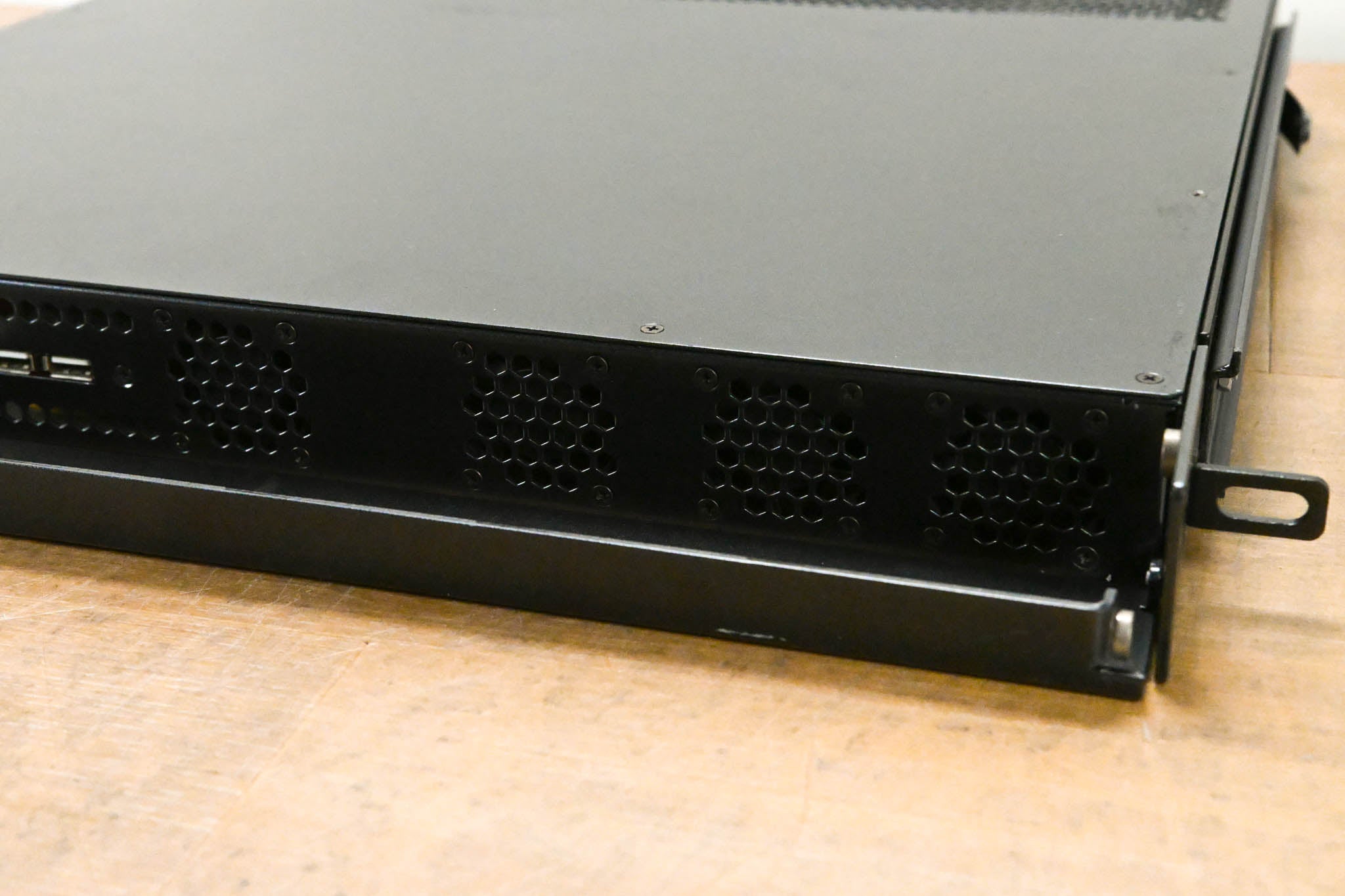 NewTek (Vizrt) NC1 I/O Studio Input/Output Module