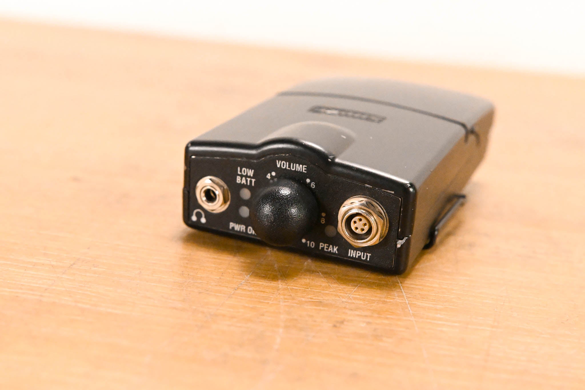 Shure P6HW Wired Bodypack Receiver