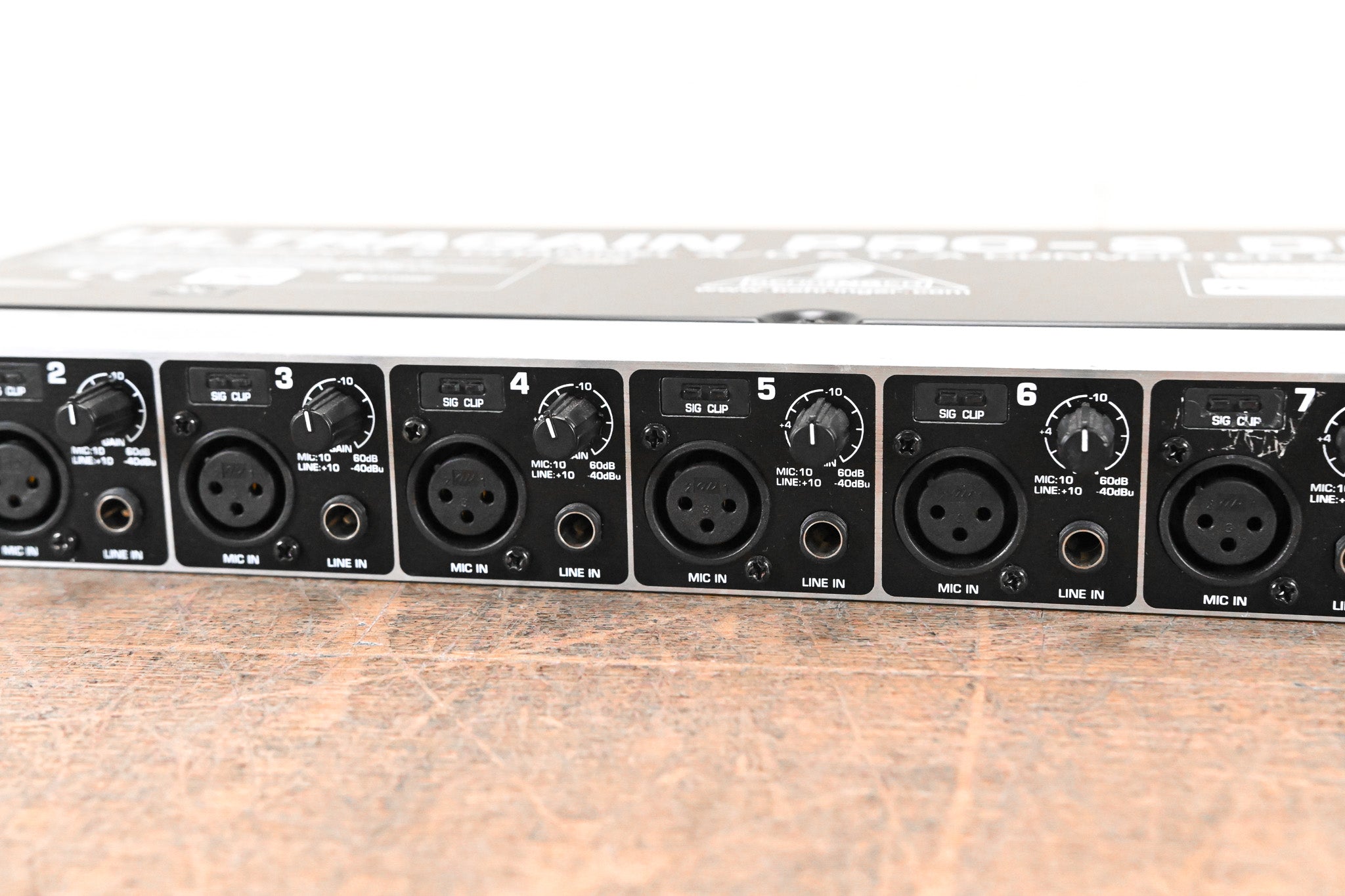 Behringer ADA8000 ULTRAGAIN PRO-8 8-Channel Mic Preamp/Converter